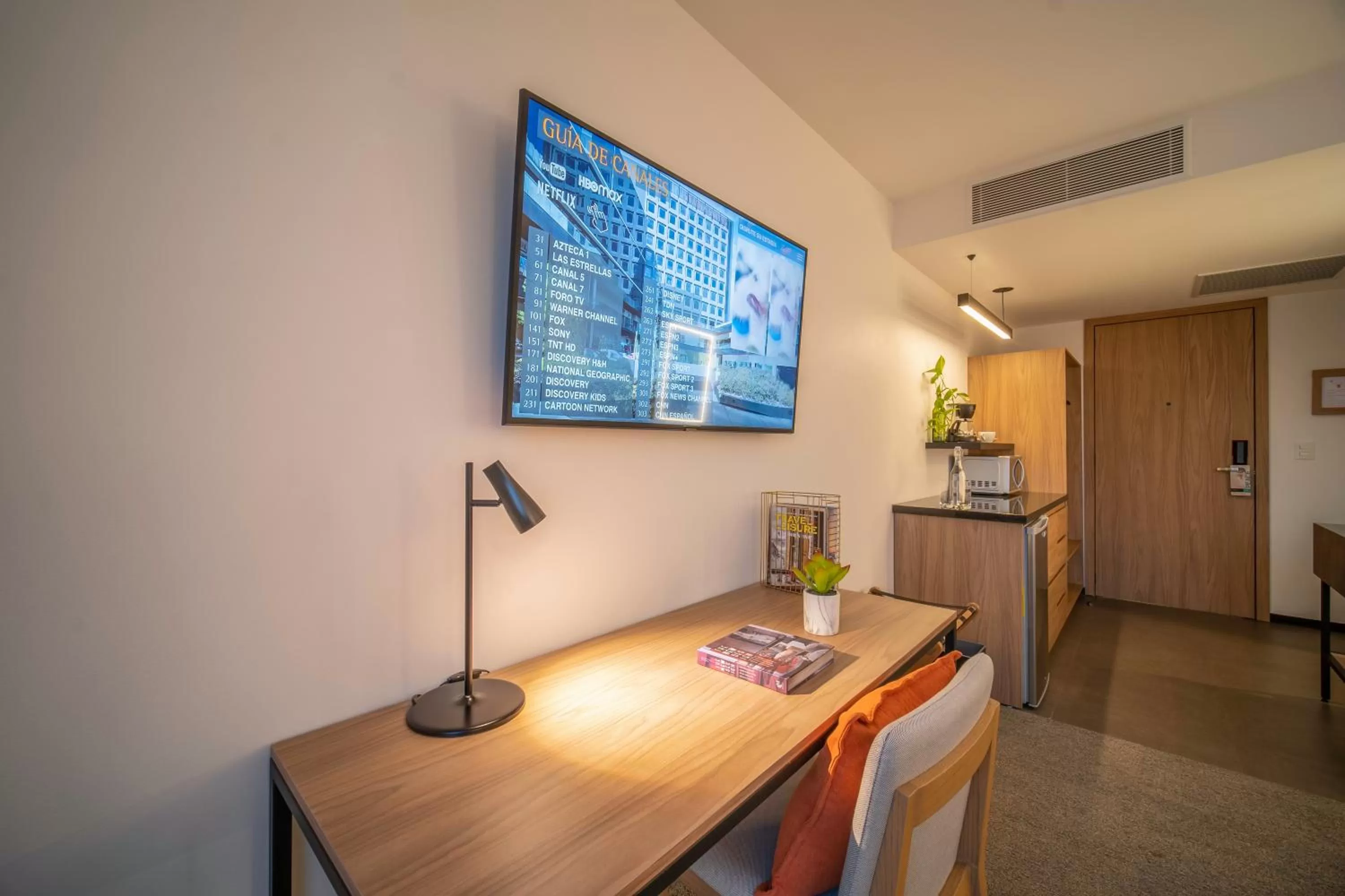 Deluxe King Room in Stadía Suites Querétaro Centro Histórico