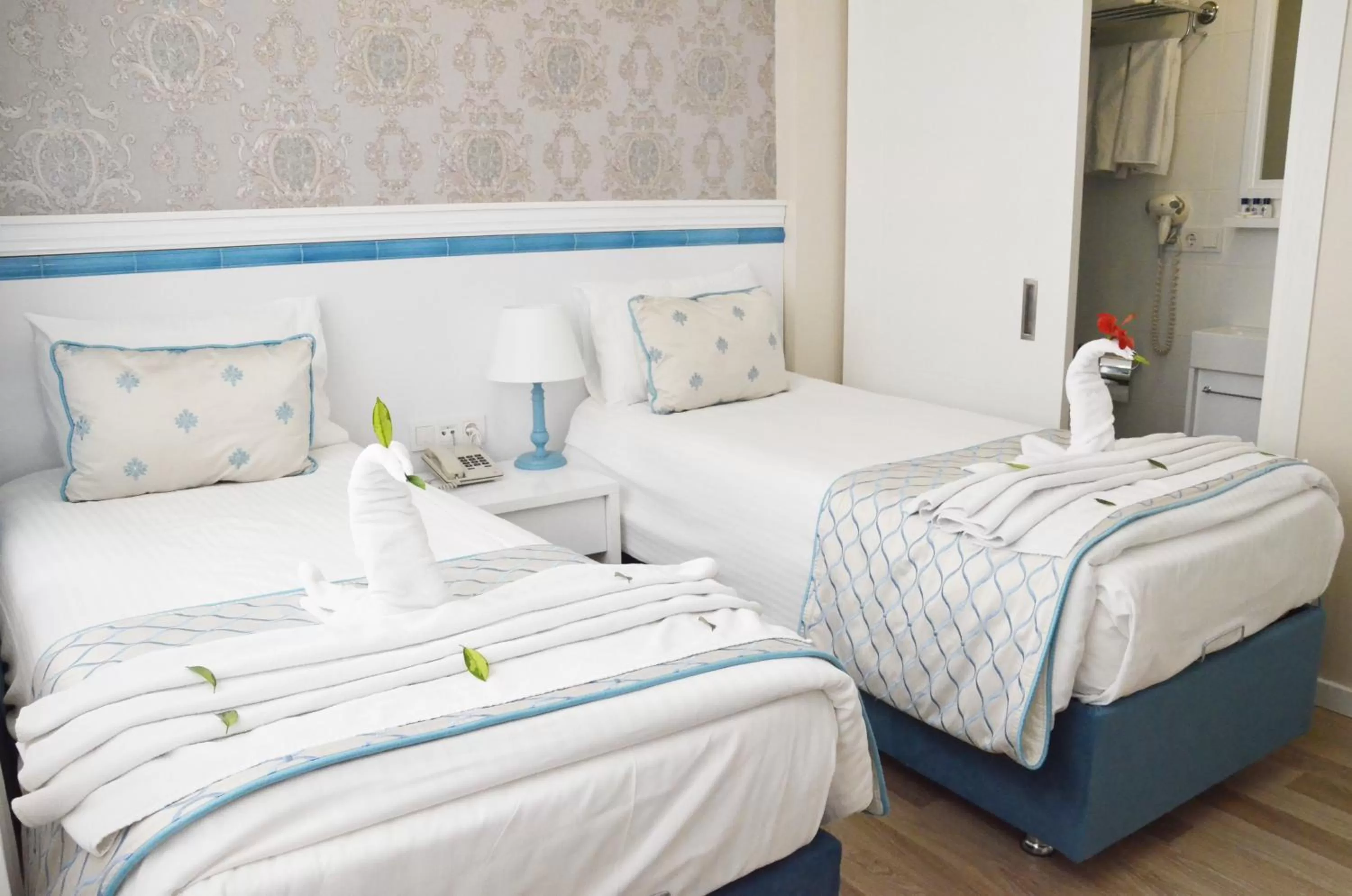 Standard Twin Room in Star Holiday Hotel