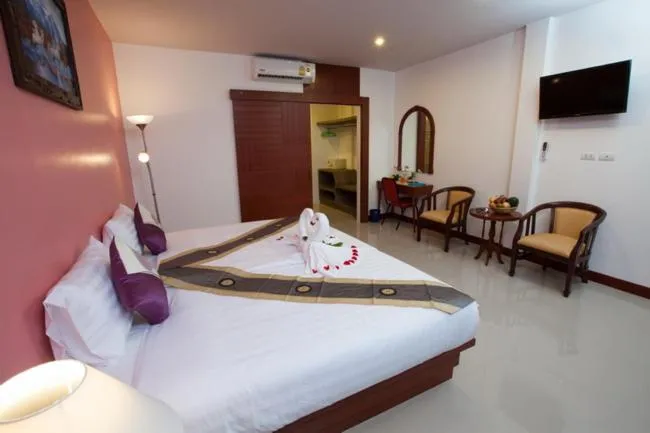 Junior Suite with Balcony in The BluEco Hotel (SHA Plus)