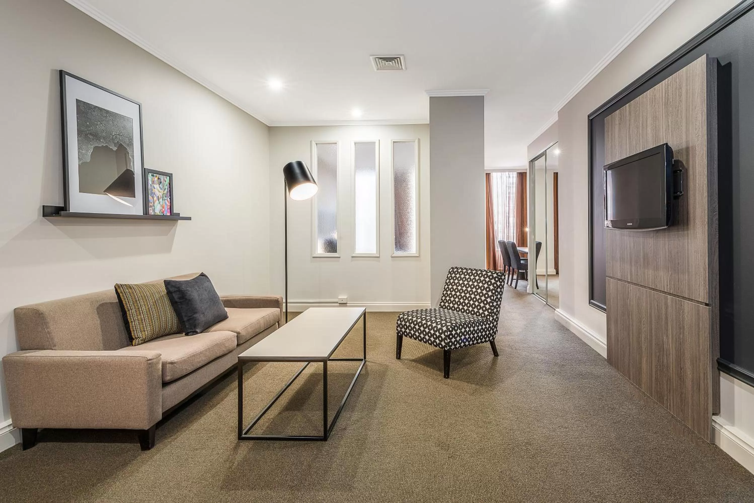 Premium Executive Studio in Mantra on Little Bourke