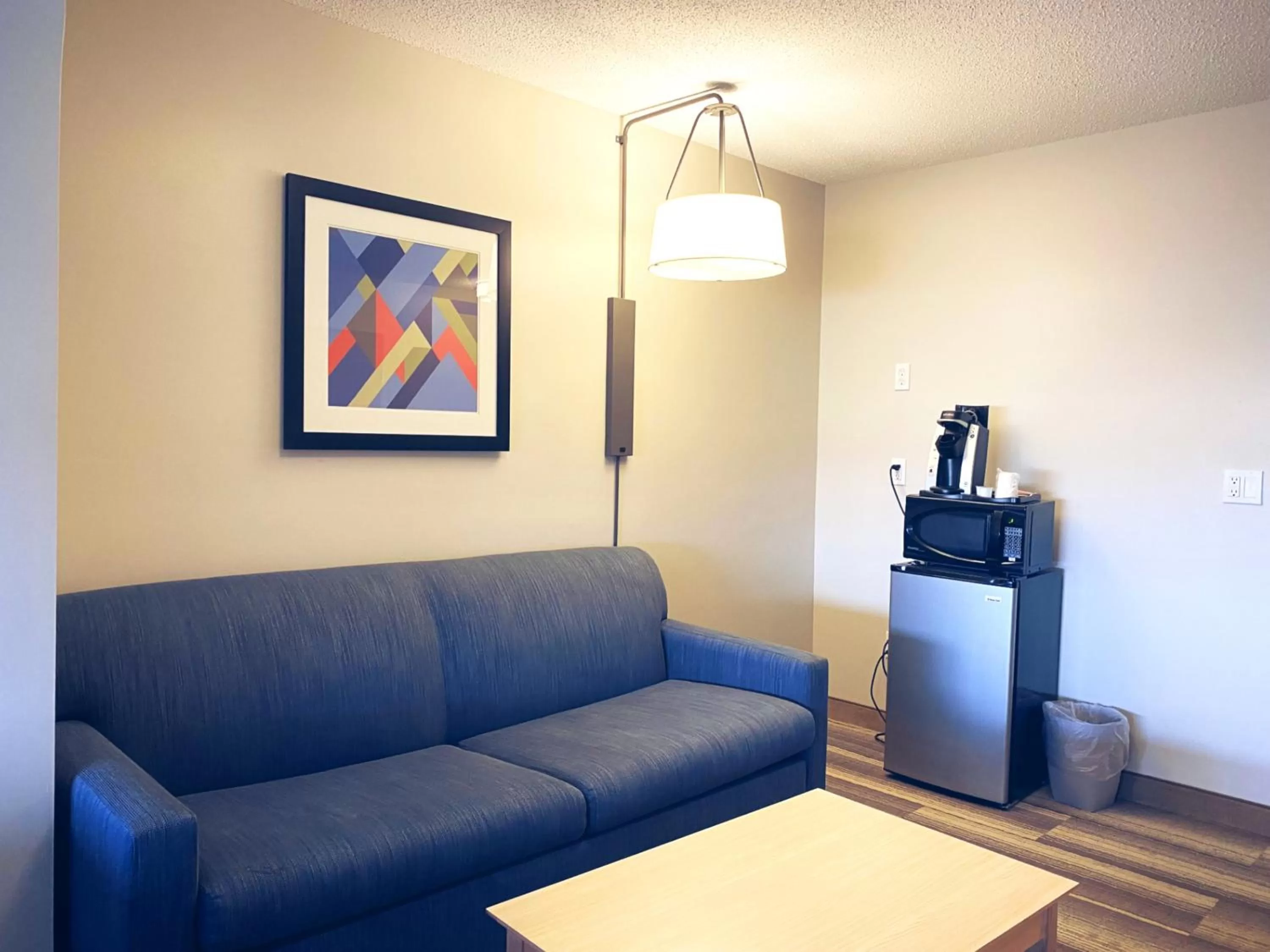 Suite with Mobility Accessible Tub - Non-Smoking in Holiday Inn Express Hotel & Suites Logansport by IHG