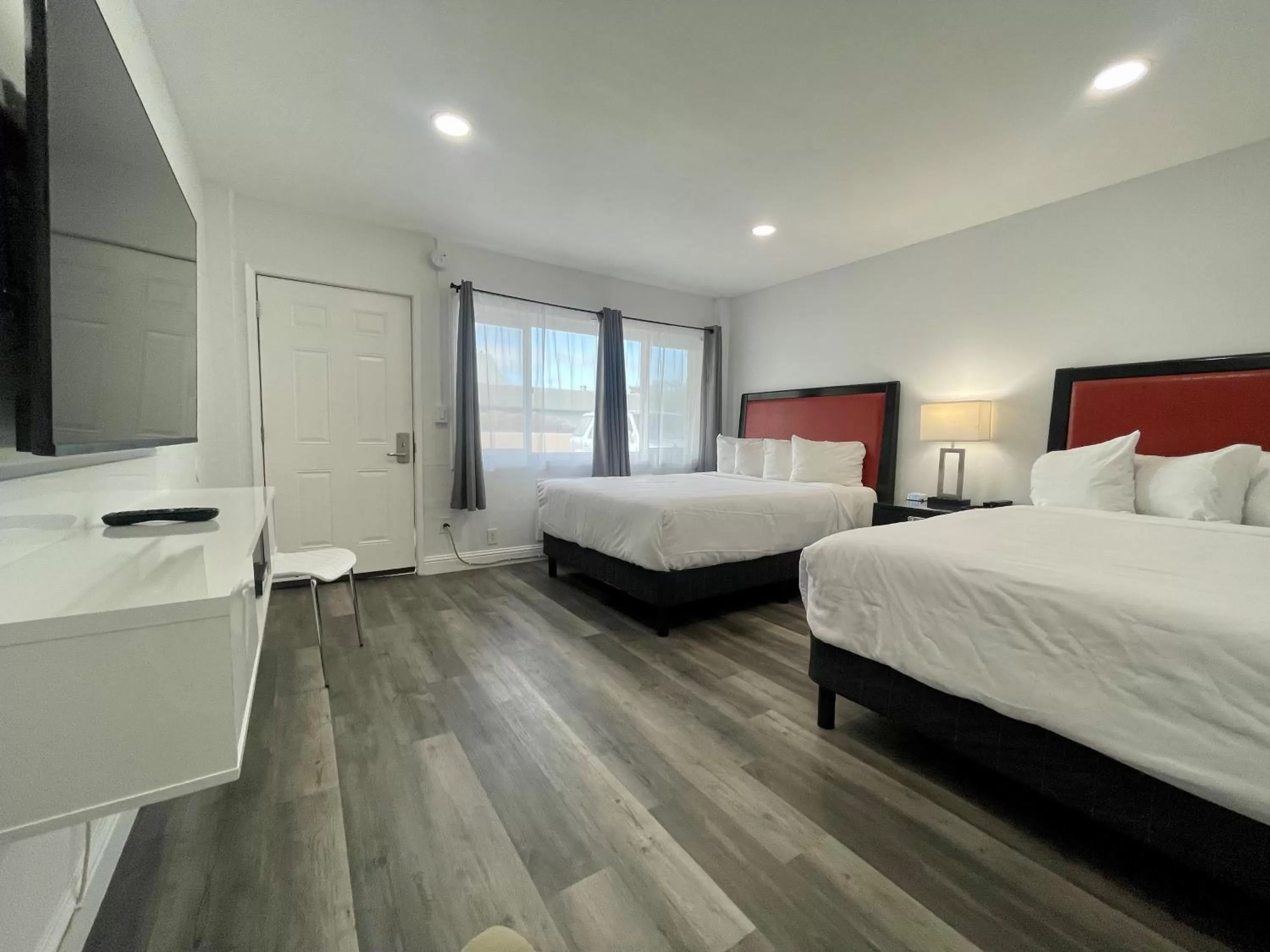 Bed in Budget Inn
