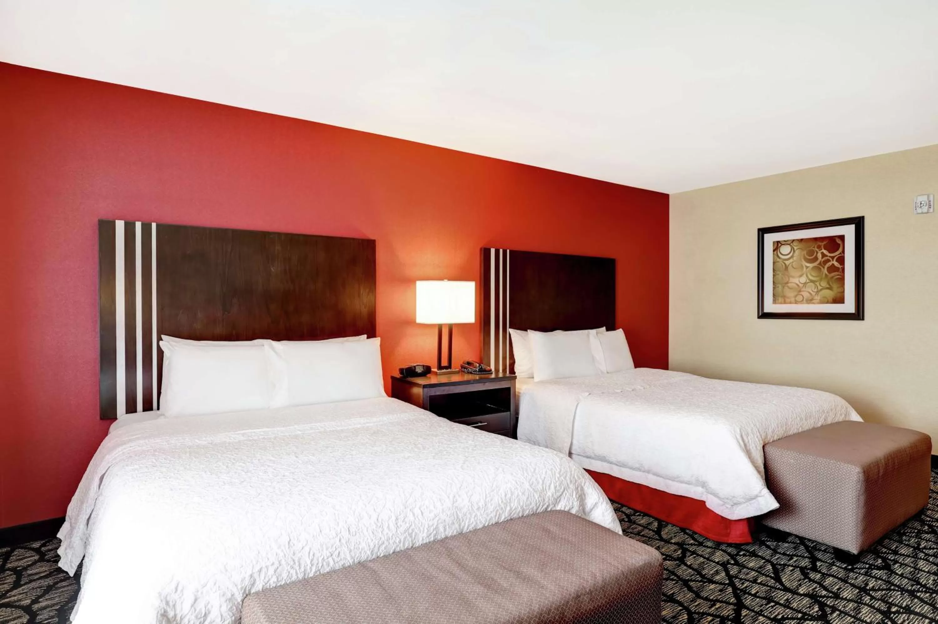 Queen Room with Two Queen Beds - Mobility Access/Non-Smoking in Hampton Inn by Hilton Chilliwack