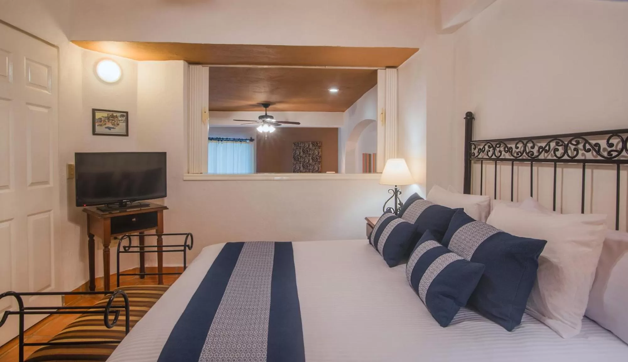 1 Bedroom Suite Partial Ocean View in One Beach Street Zona Romantica Puerto Vallarta