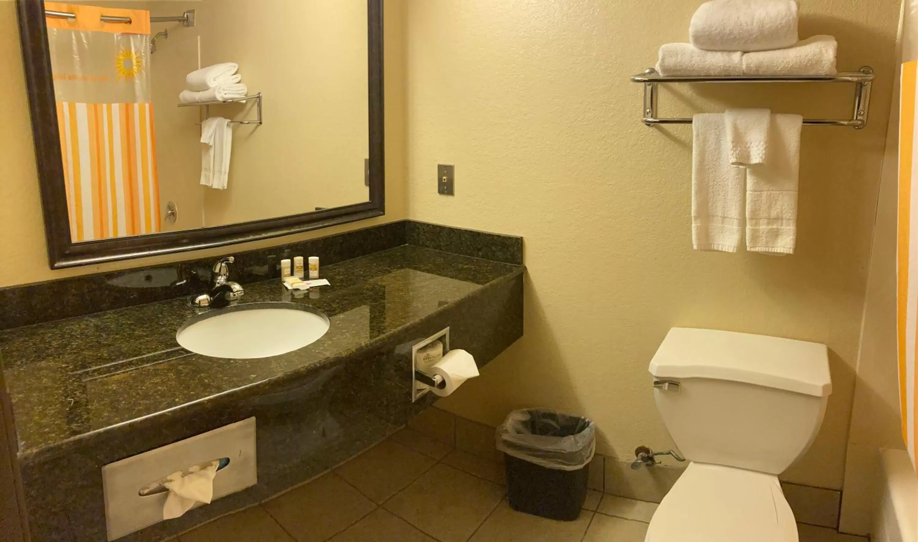Deluxe King Room - Non-Smoking in La Quinta by Wyndham Davis