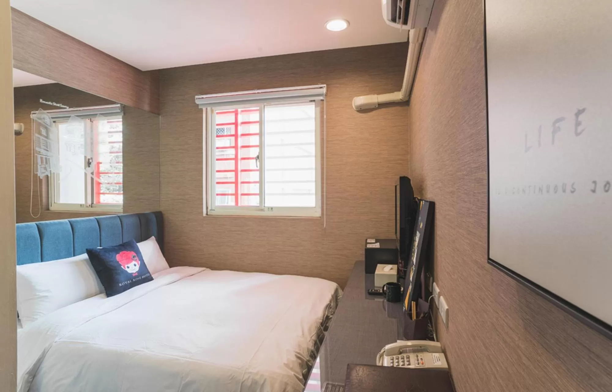 Business Double Room in Royal Rose Hotel Taipei Station