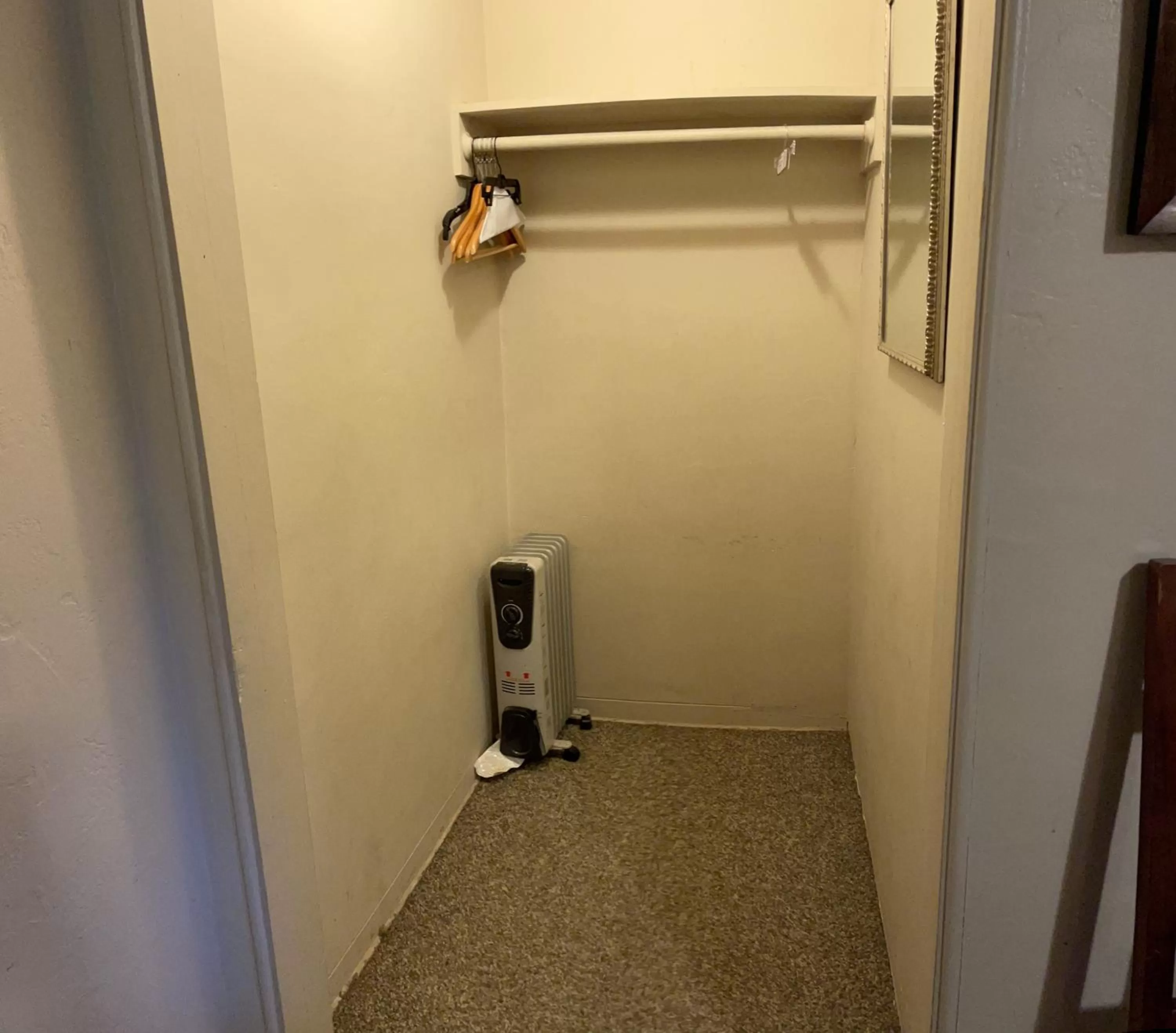 Queen Room with Two Queen Beds in Sierra Woods Lodge