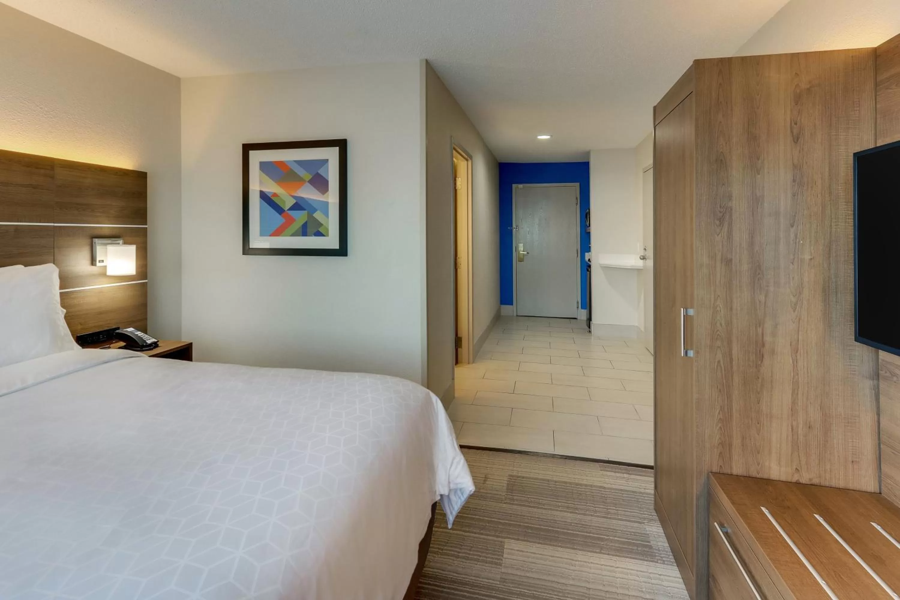 Standard Queen Room - Communication Accessible in Holiday Inn Express - Cincinnati North - Monroe by IHG