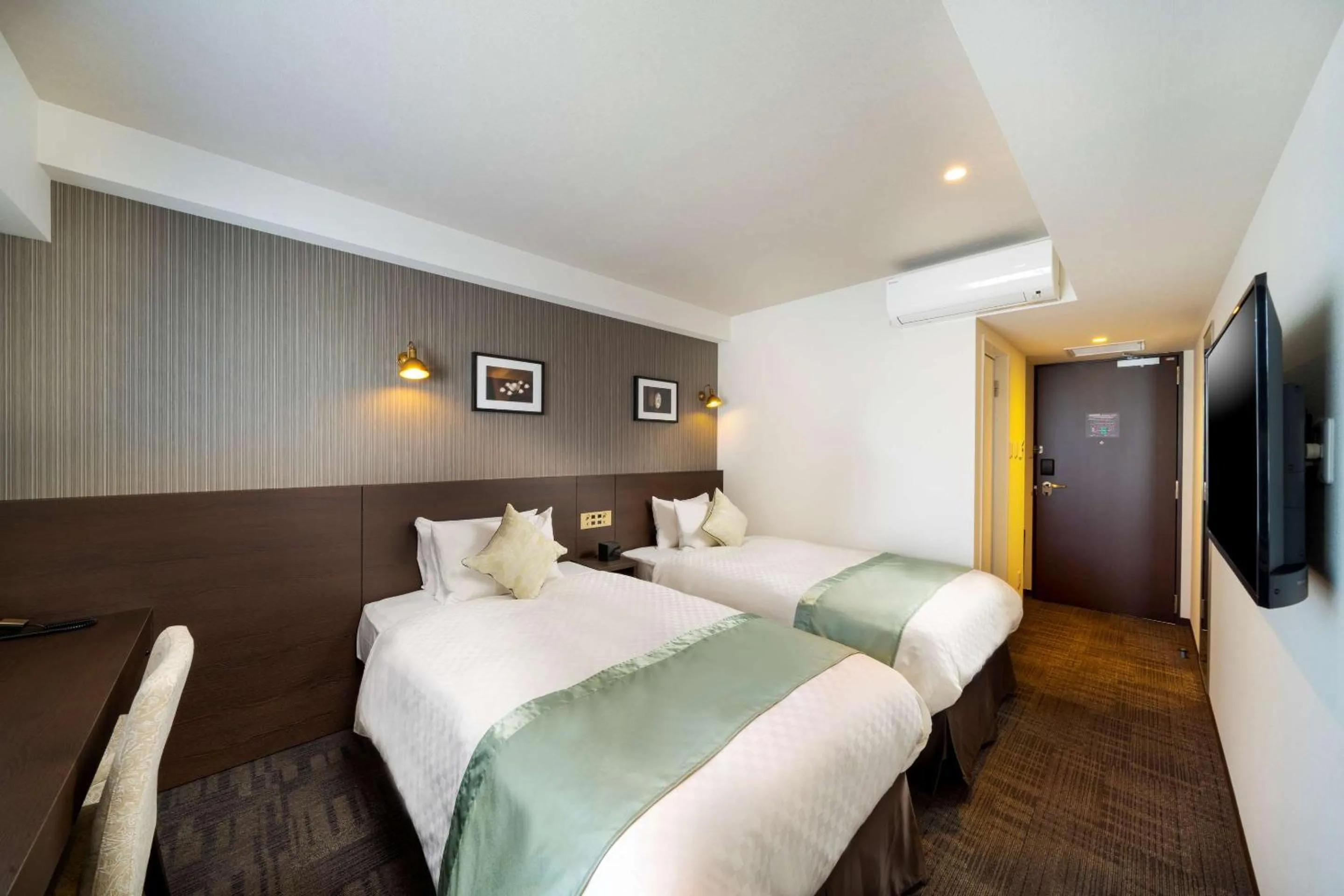 Superior Twin Room in Best Western Hotel Fino Shin-Yokohama