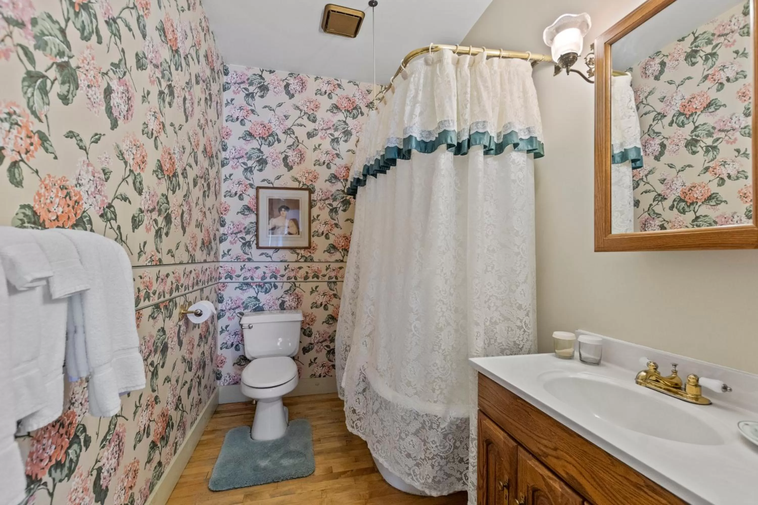 Double Room with Private Bathroom in South Shire