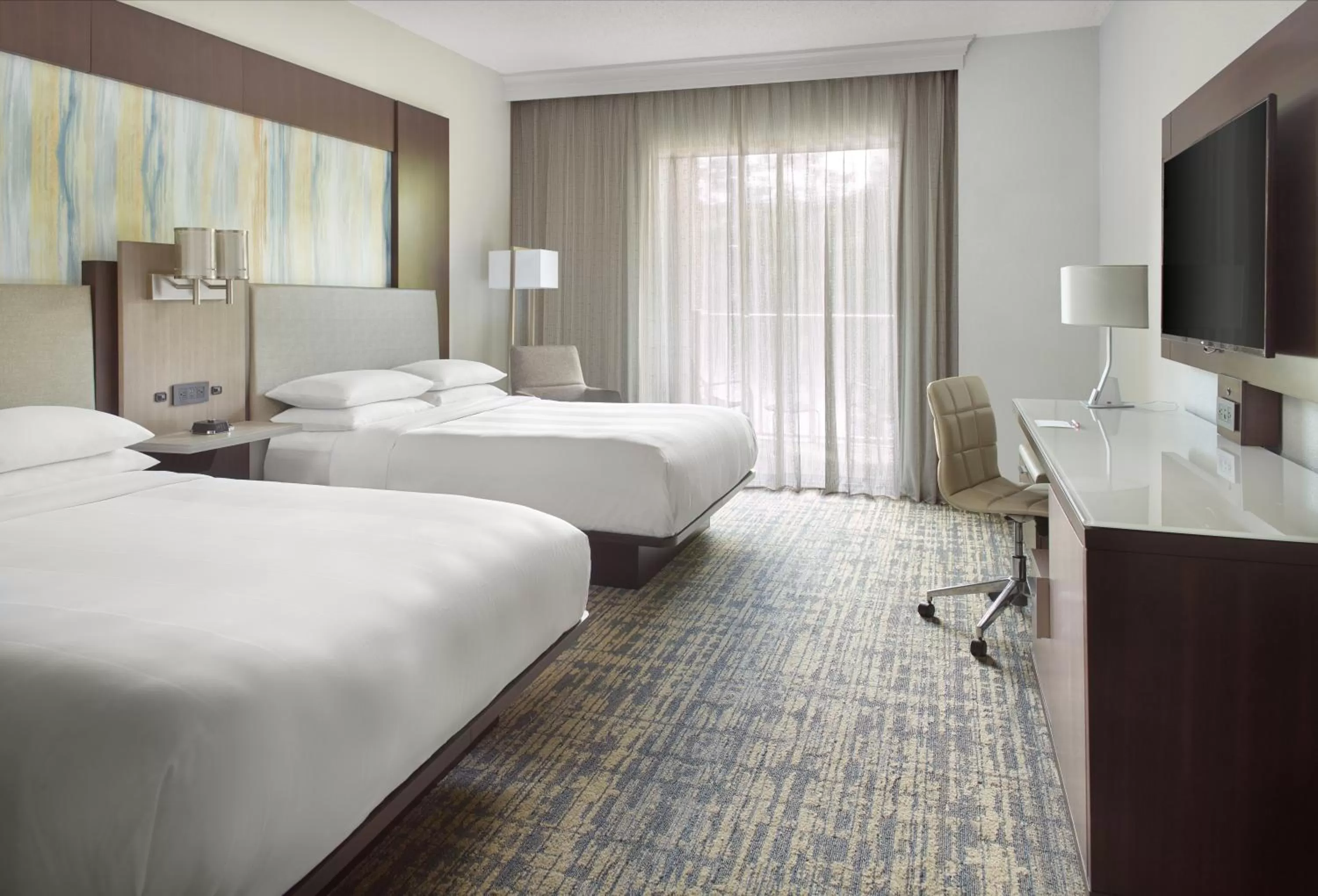 Deluxe Queen Room with Two Queen Beds in Atlanta Evergreen Lakeside Resort