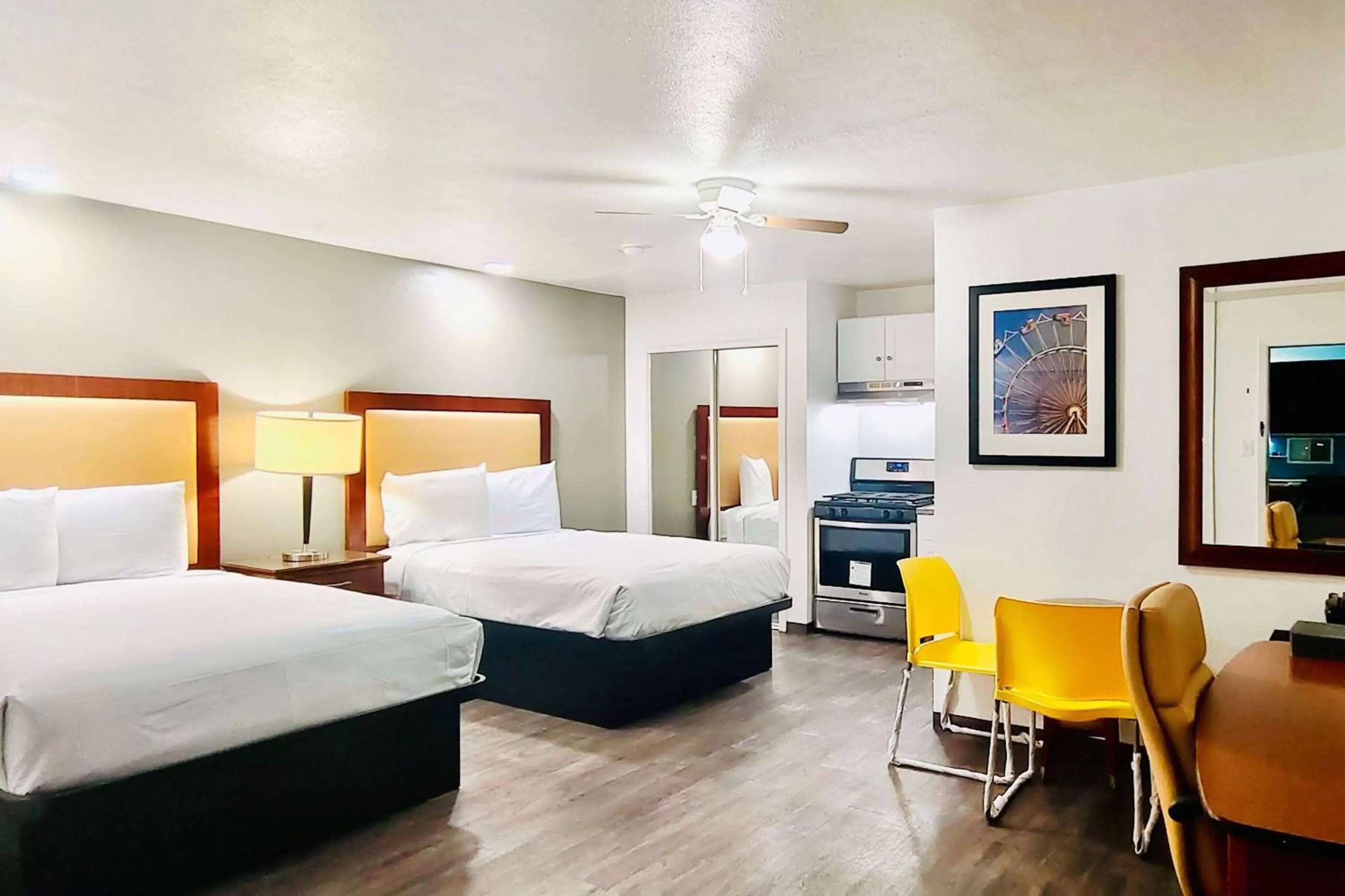Studio Room with Two Double Beds, Non-Smoking in Oceanside Inn & Suites, a Days Inn by Wyndham
