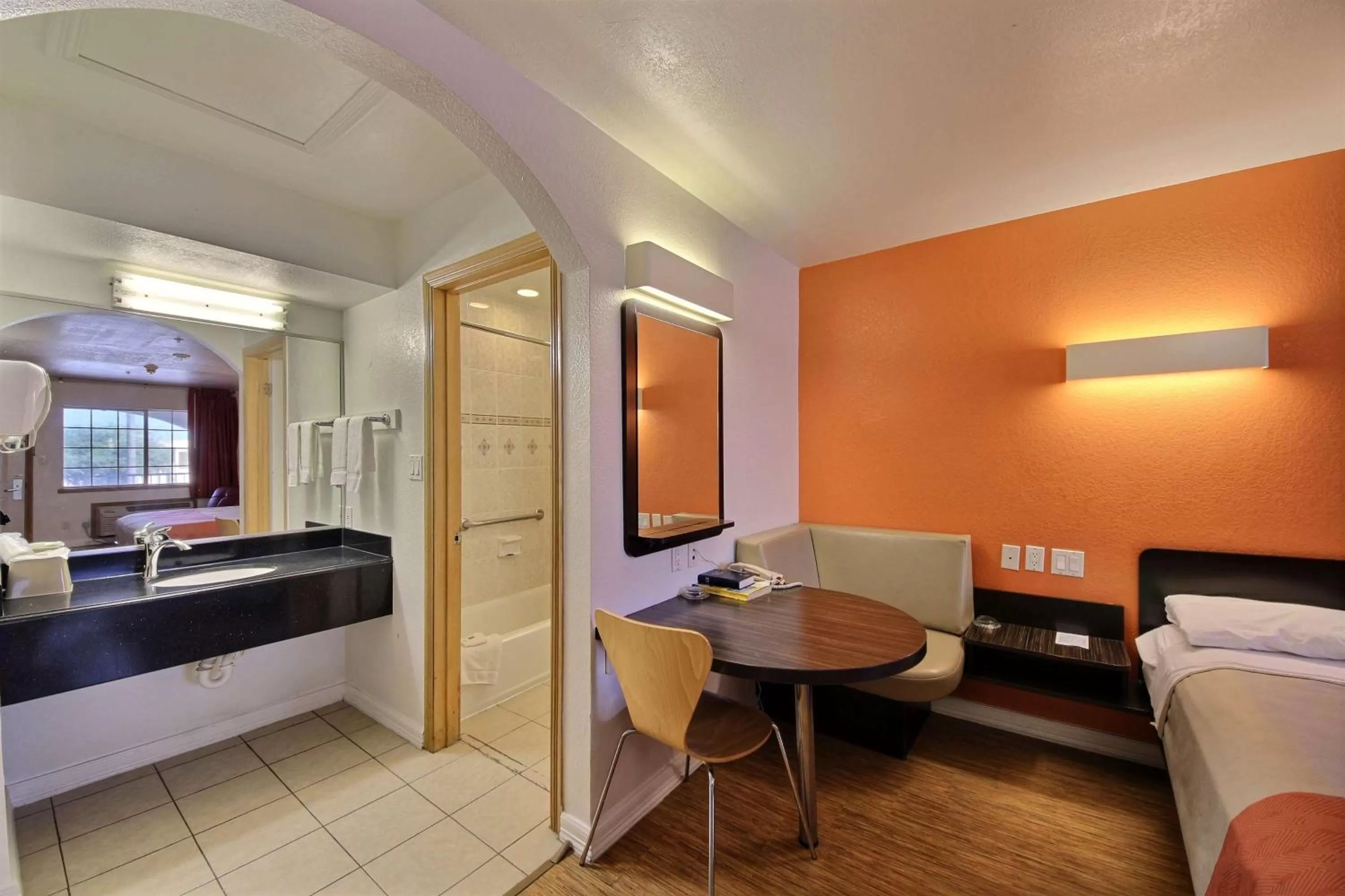 Deluxe King Room - Non-Smoking in Motel 6-Edinburg, TX