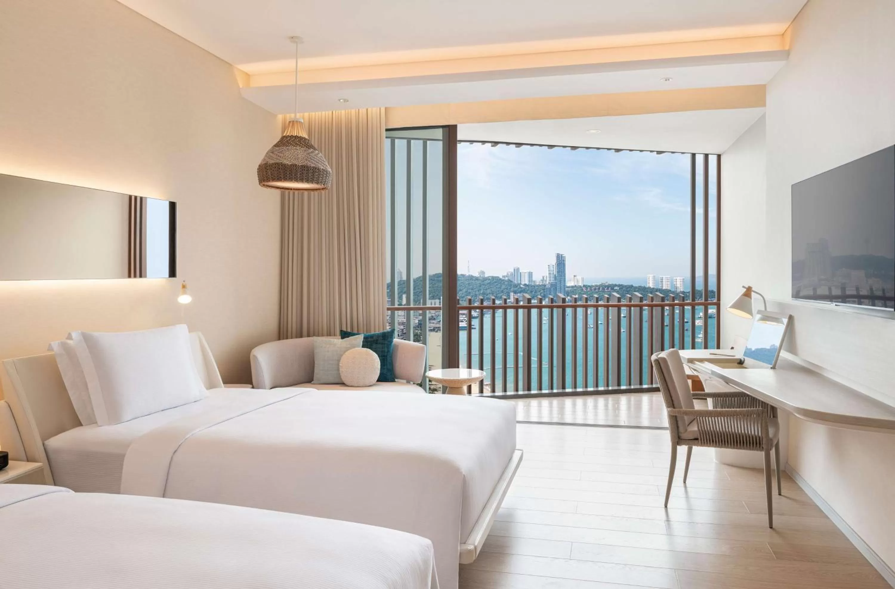Executive Twin Room - Ocean View in Hilton Pattaya