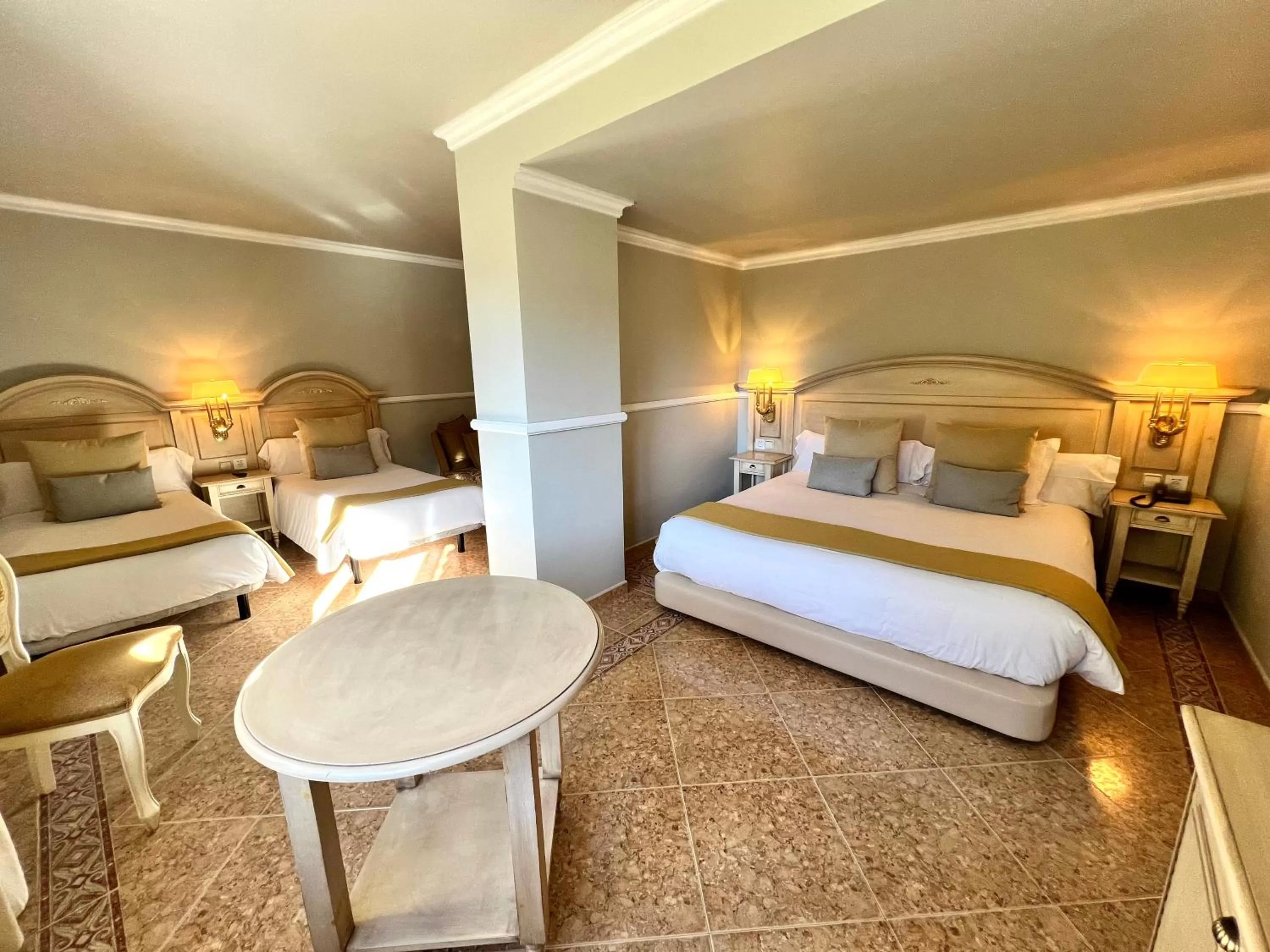 Classic Quadruple Room in Hotel & SPA Bringué
