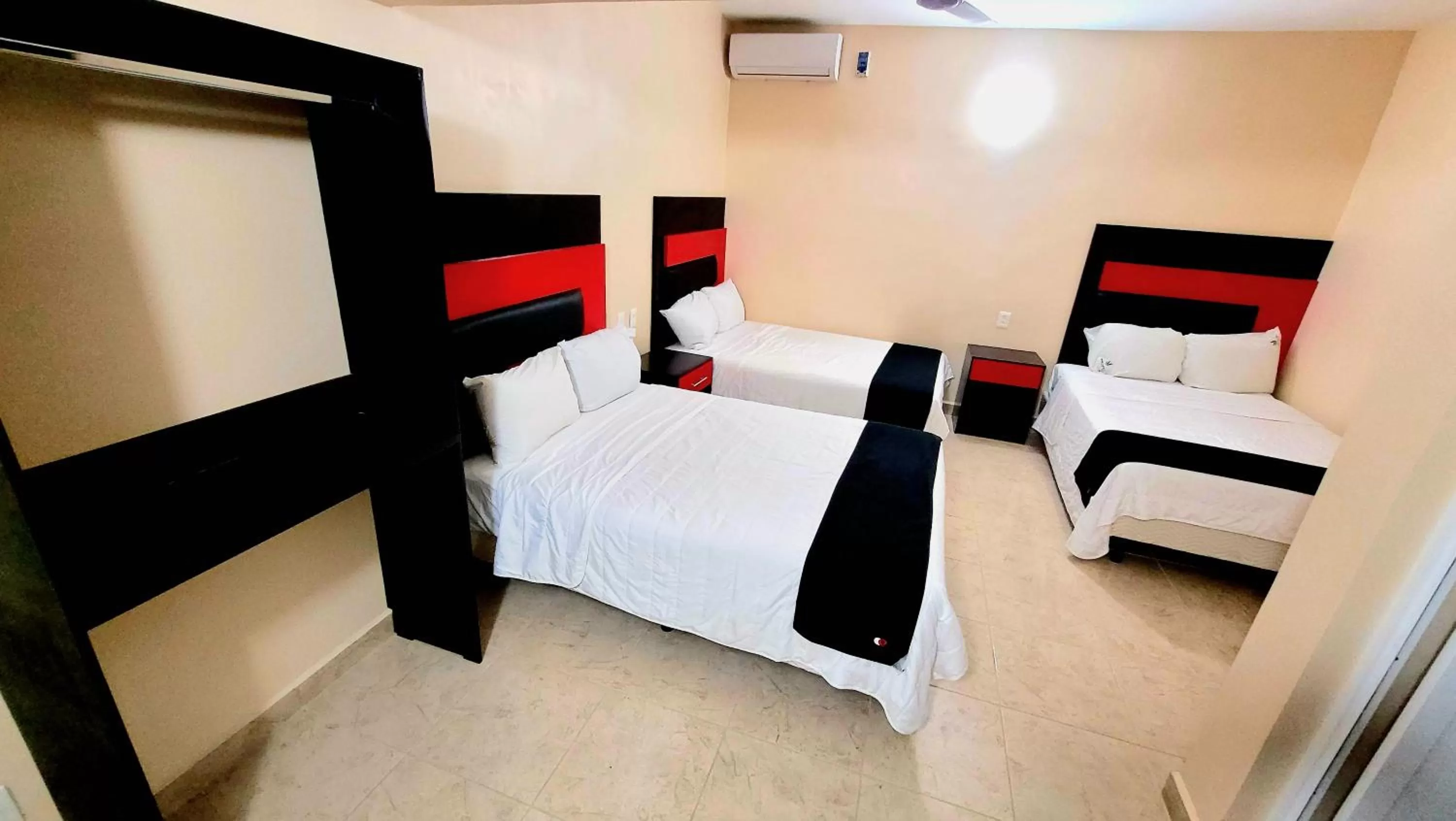 Standard Triple Room in Hotel Jardín Cancún