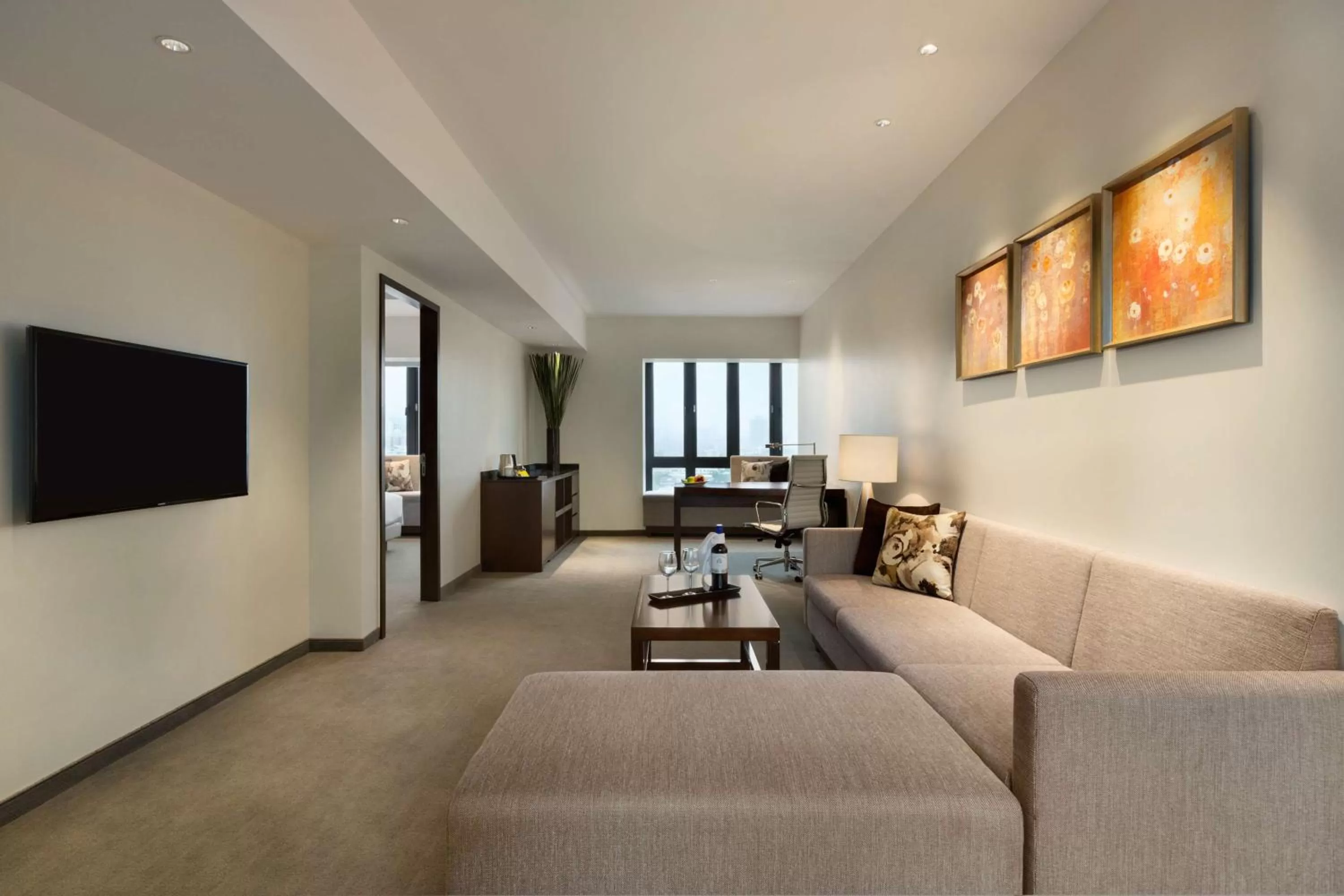 King Suite Include 1 Breakfast in Hyatt Place Shenzhen Dongmen