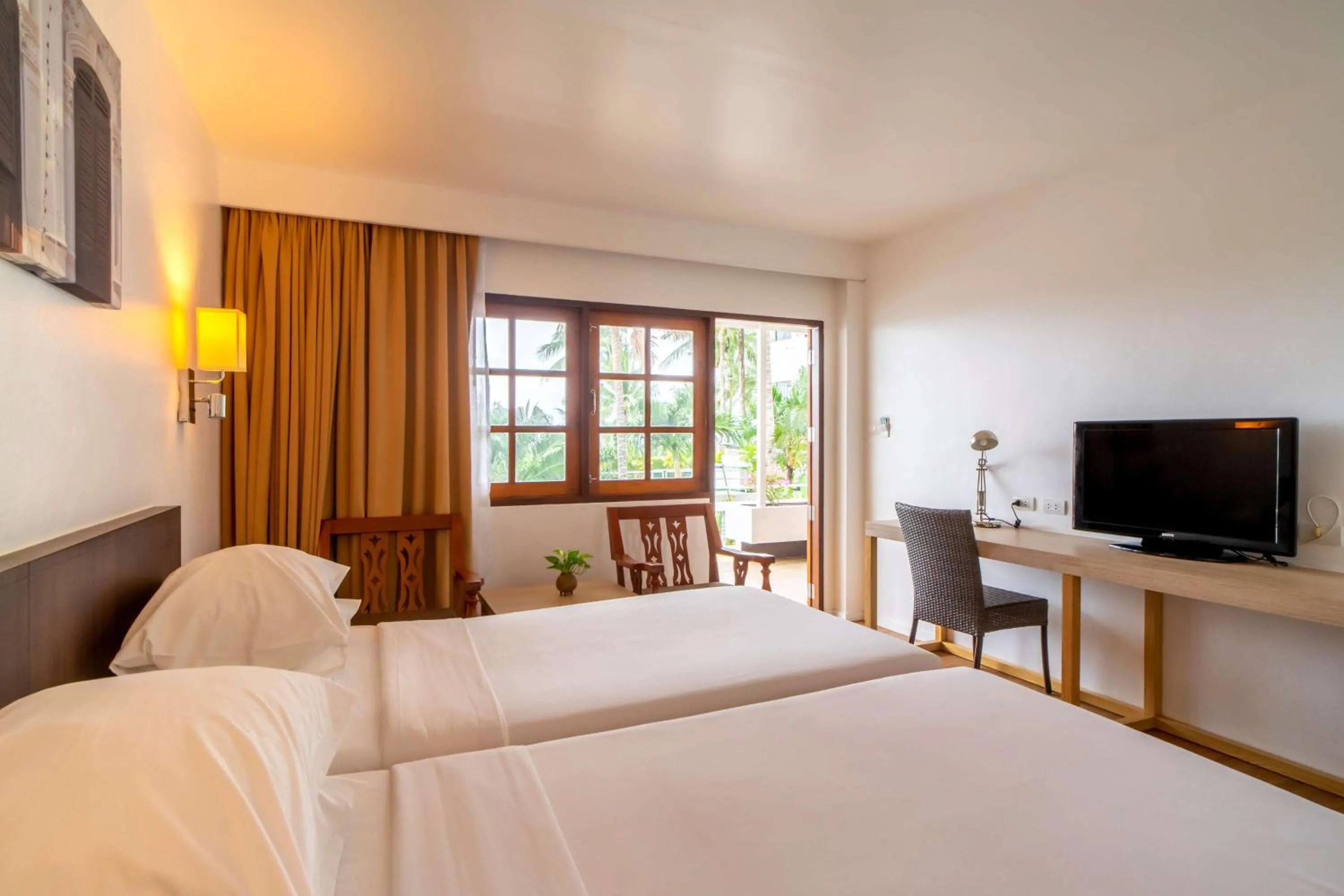 Superior Twin Room with Partial Ocean View in Best Western Phuket Ocean Resort