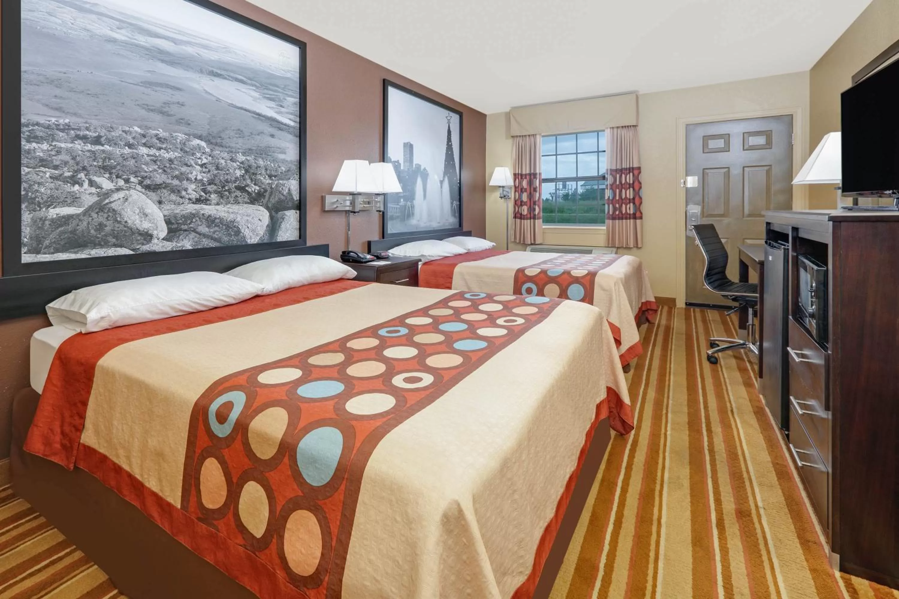 Queen Room with Two Queen Beds - Non-Smoking in Super 8 by Wyndham Big Cabin/Vinita Area