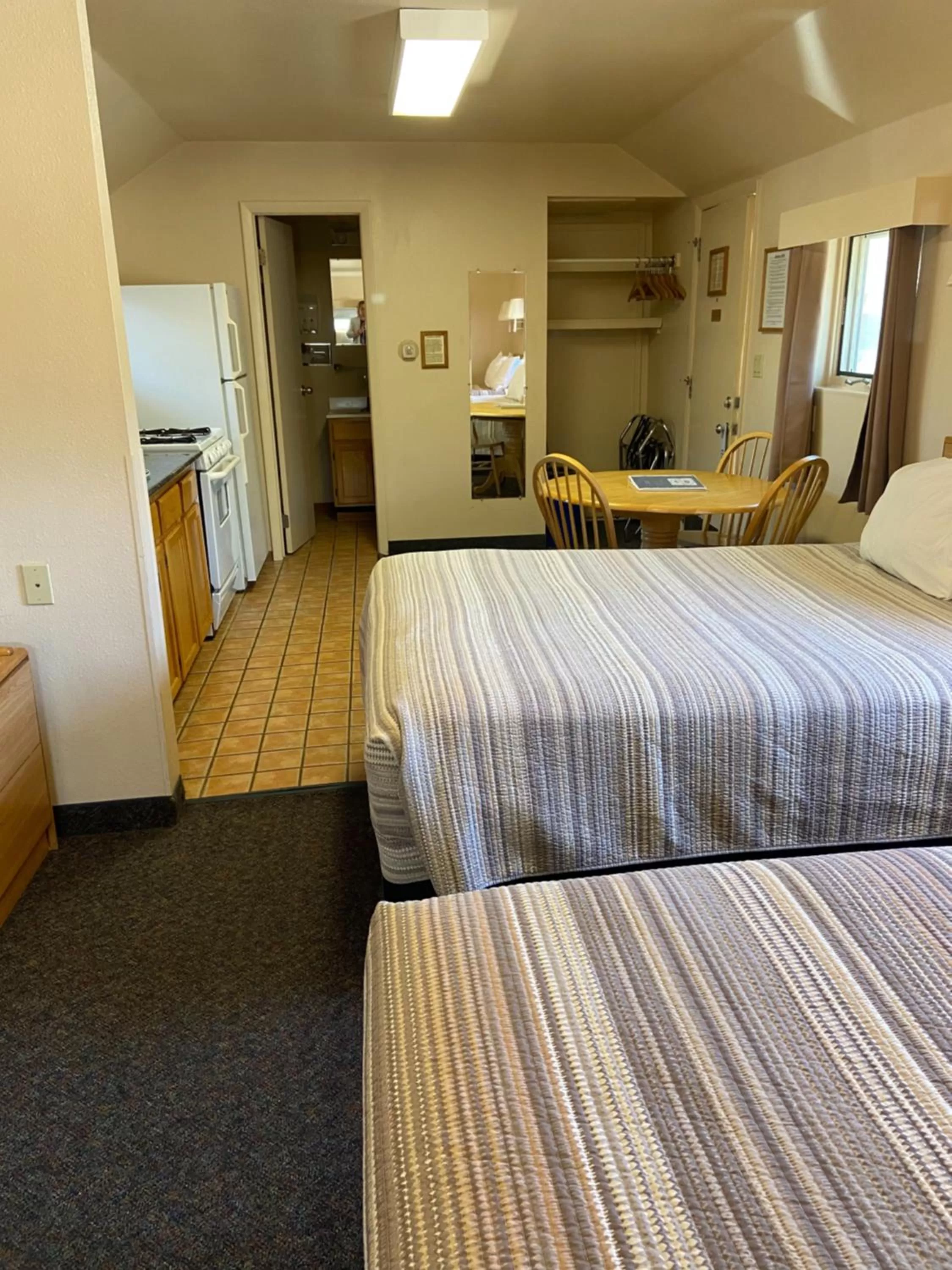 Deluxe Double Room in Woodland Motel