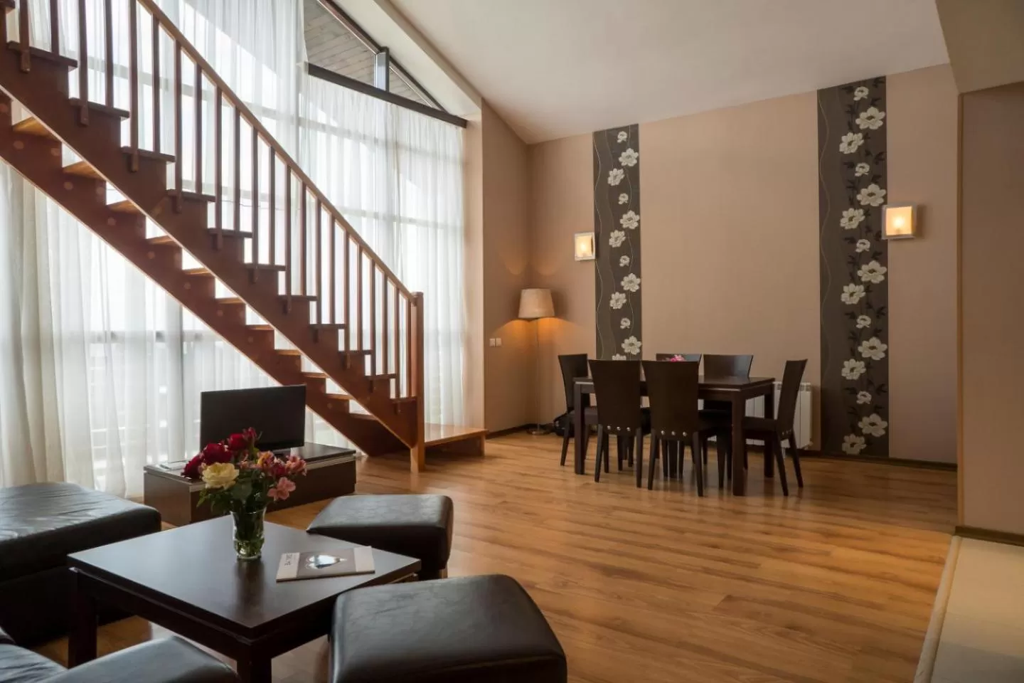 Three-Bedroom Lux Apartment in Terra Hotel