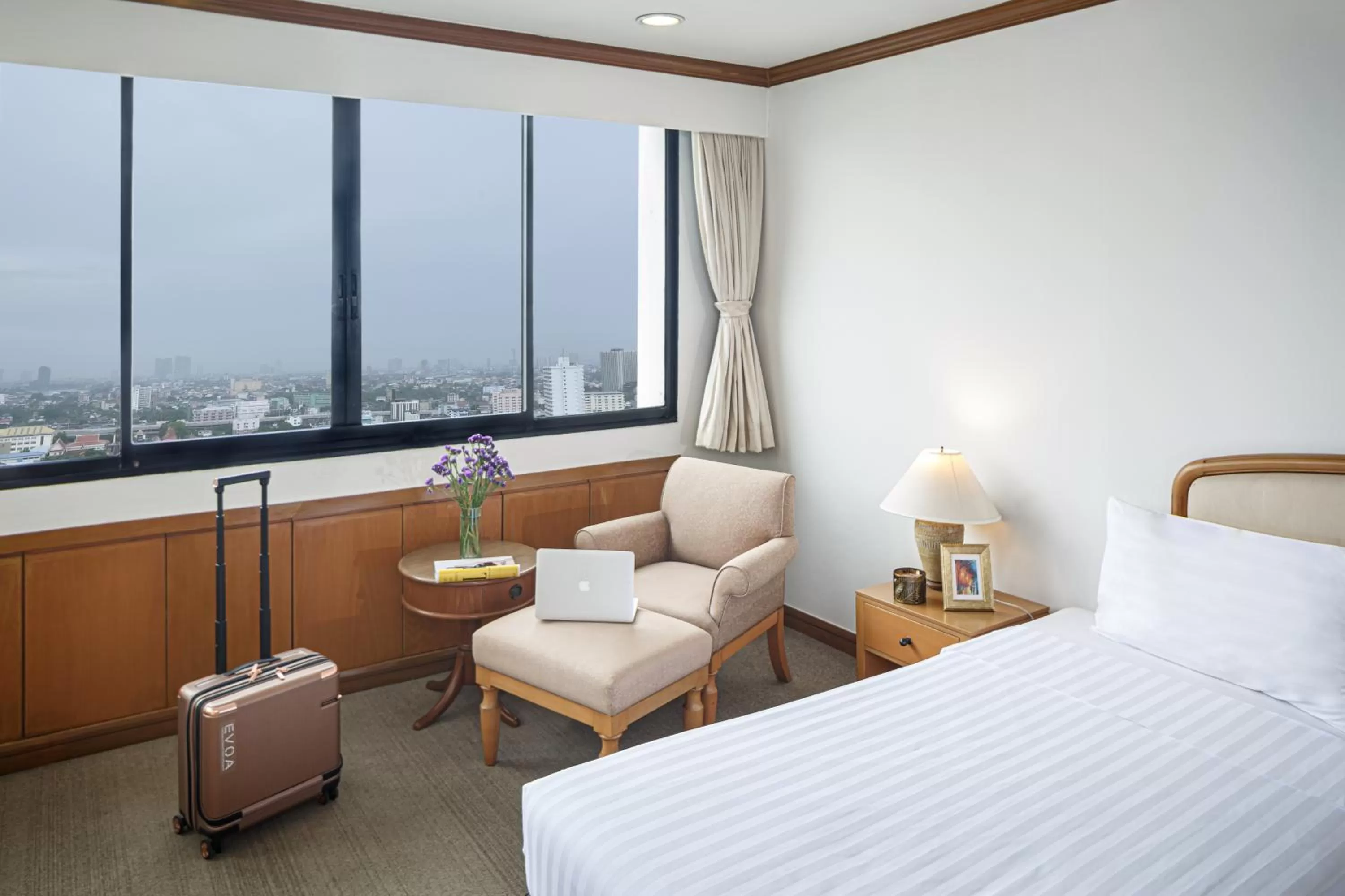 Three-Bedroom Deluxe in Riverine Place Hotel and Residence