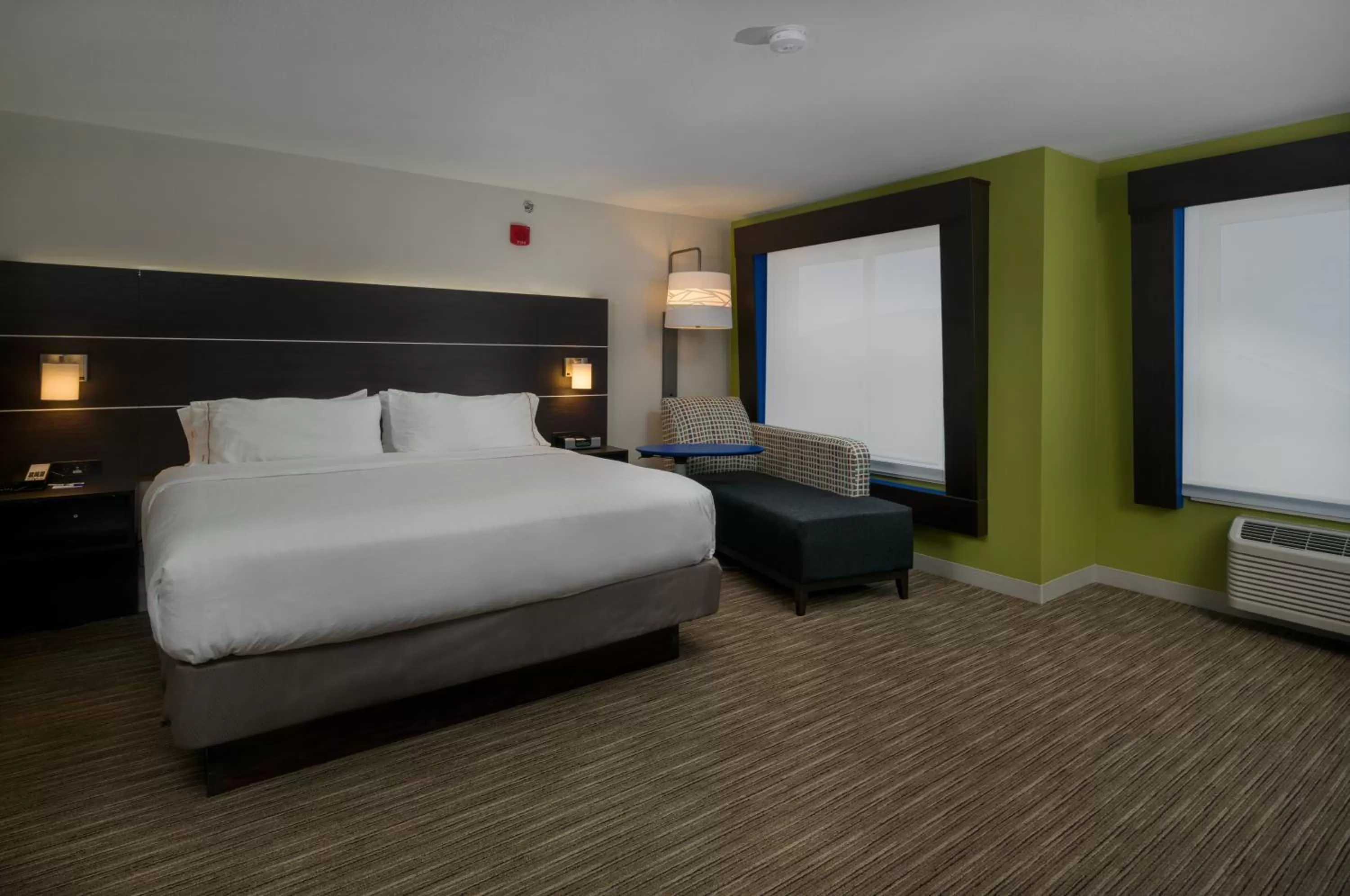 King Suite with Disability Access and Bathtub - Non Smoking in Holiday Inn Express Lawrence by IHG