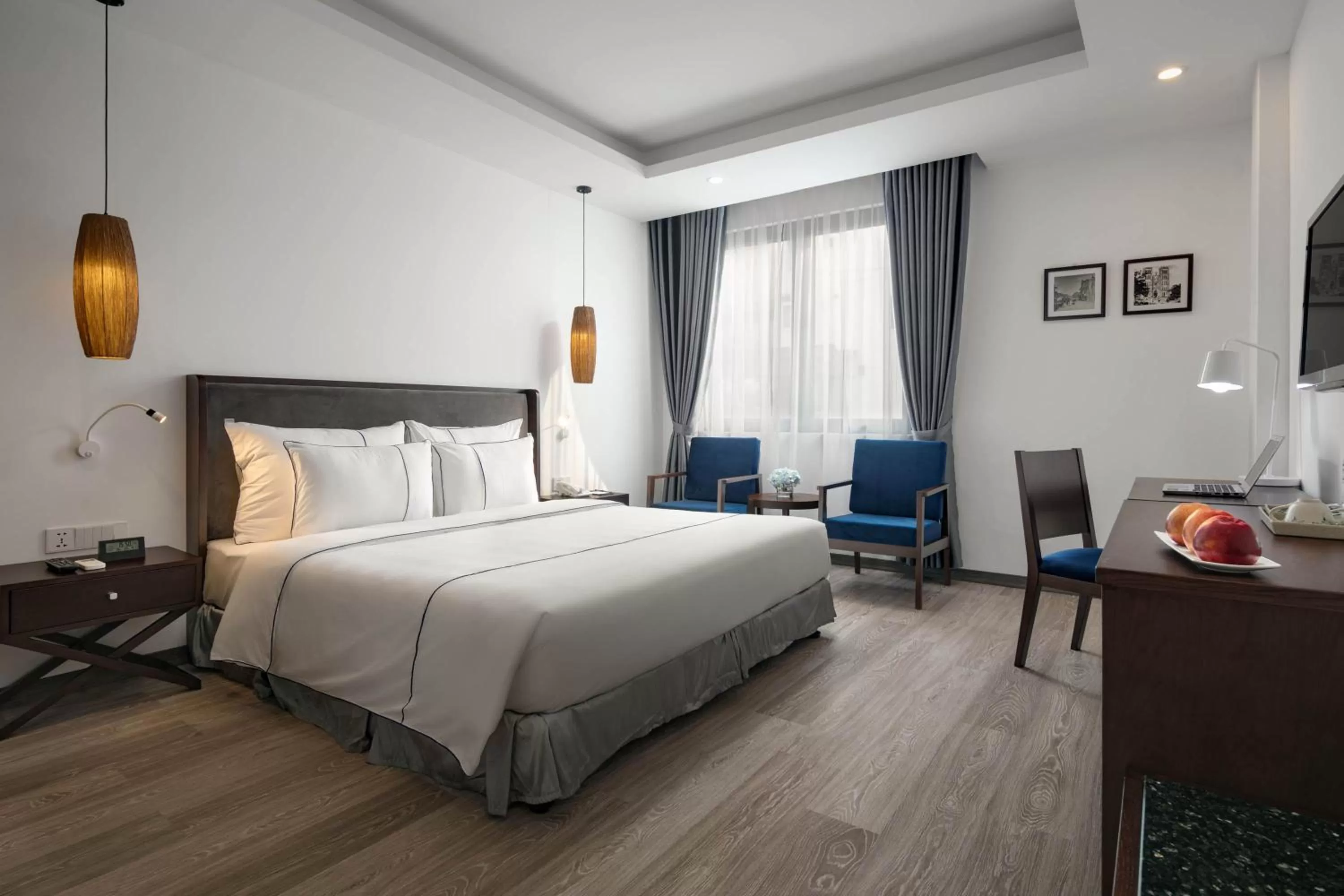 Deluxe Double or Twin Room with City View - single occupancy in Bonsella Hotel