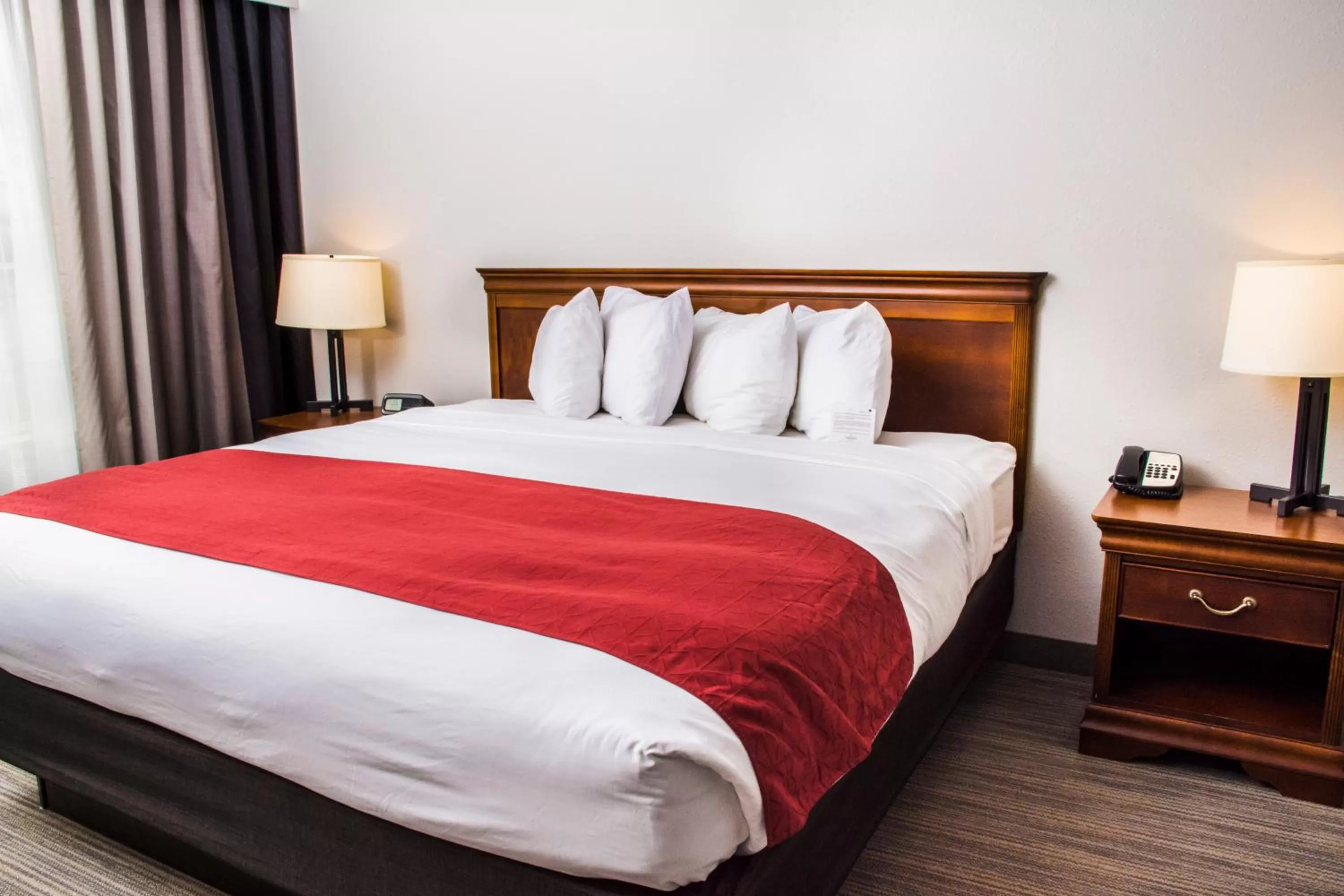 King Room - Disability Access/Non-Smoking in Country Inn & Suites by Radisson, Winchester, VA