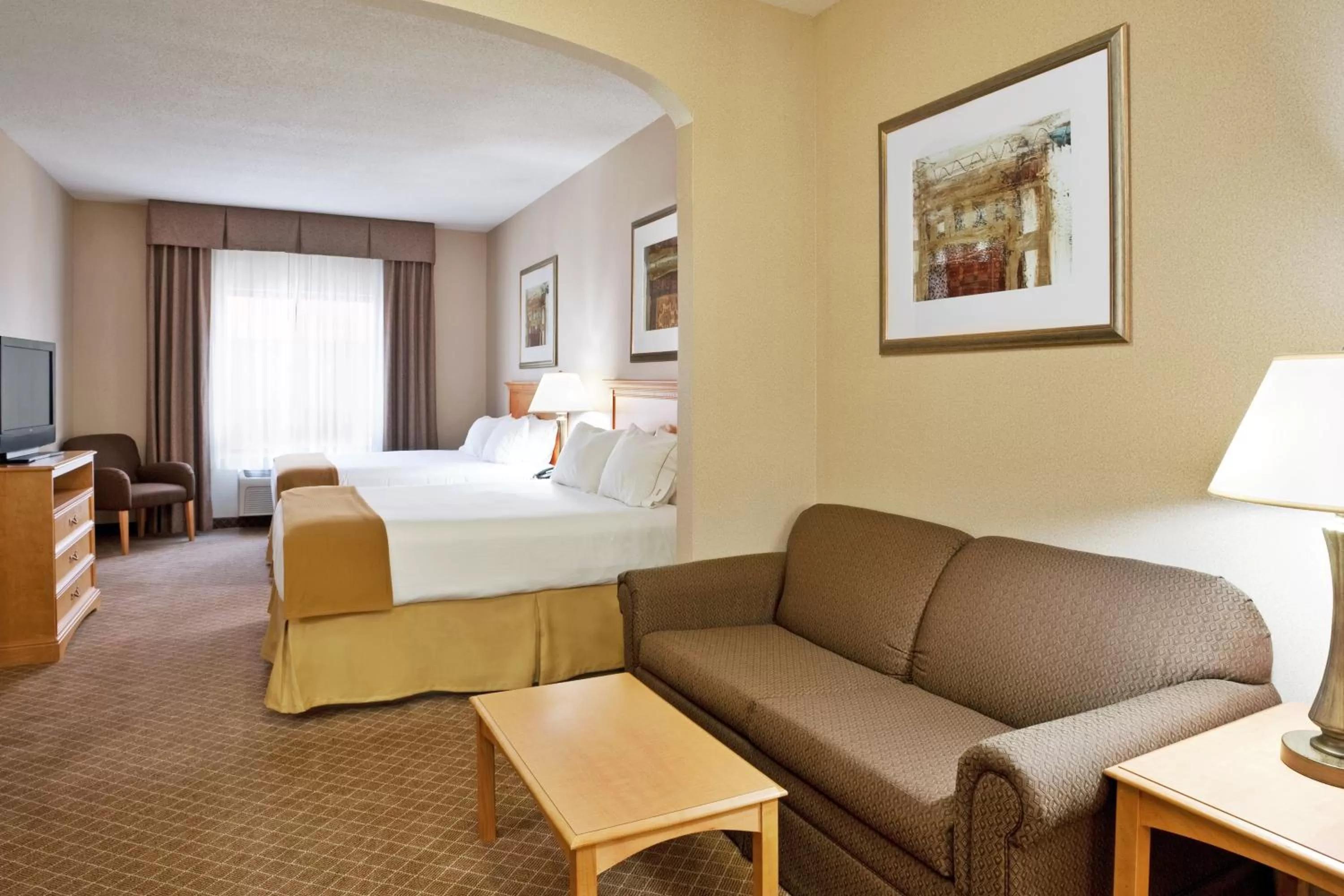 Queen Suite with Two Queen Beds and Additional Living Area in Holiday Inn Express Hotel & Suites Chesterfield - Selfridge Area by IHG
