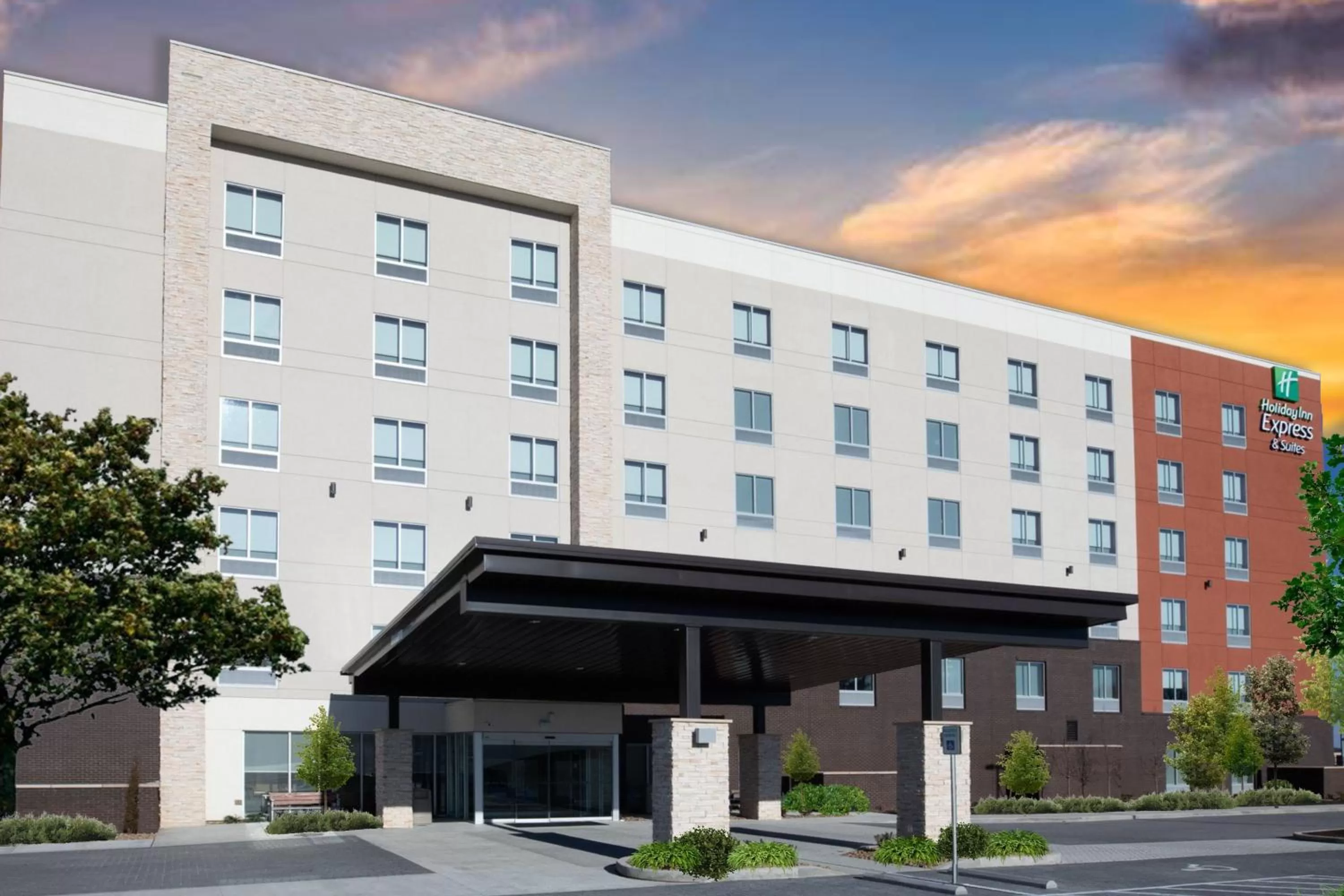 Holiday Inn Express & Suites - Nashville MetroCenter Downtown by IHG