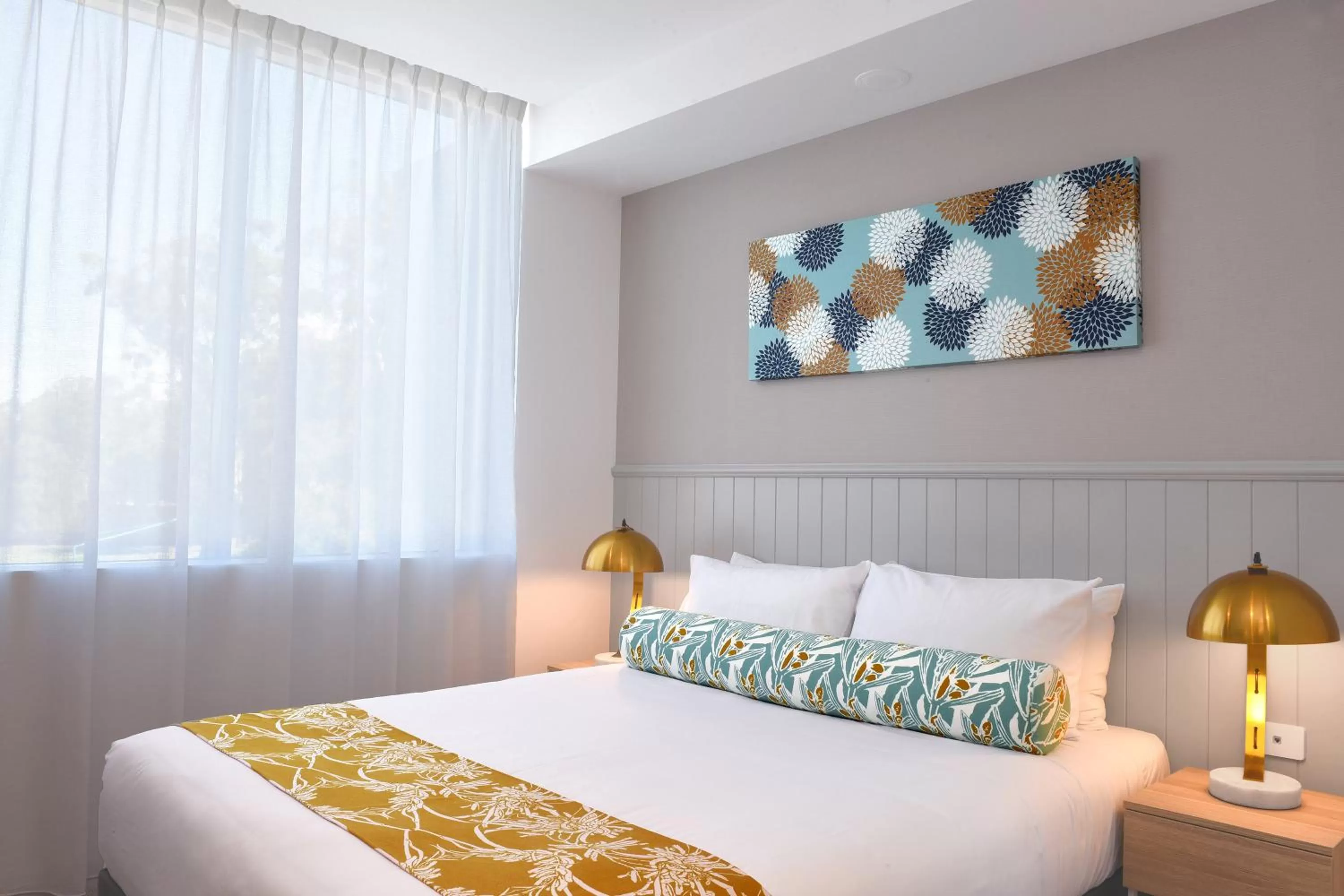 Accessible Queen in Mantra at Sharks