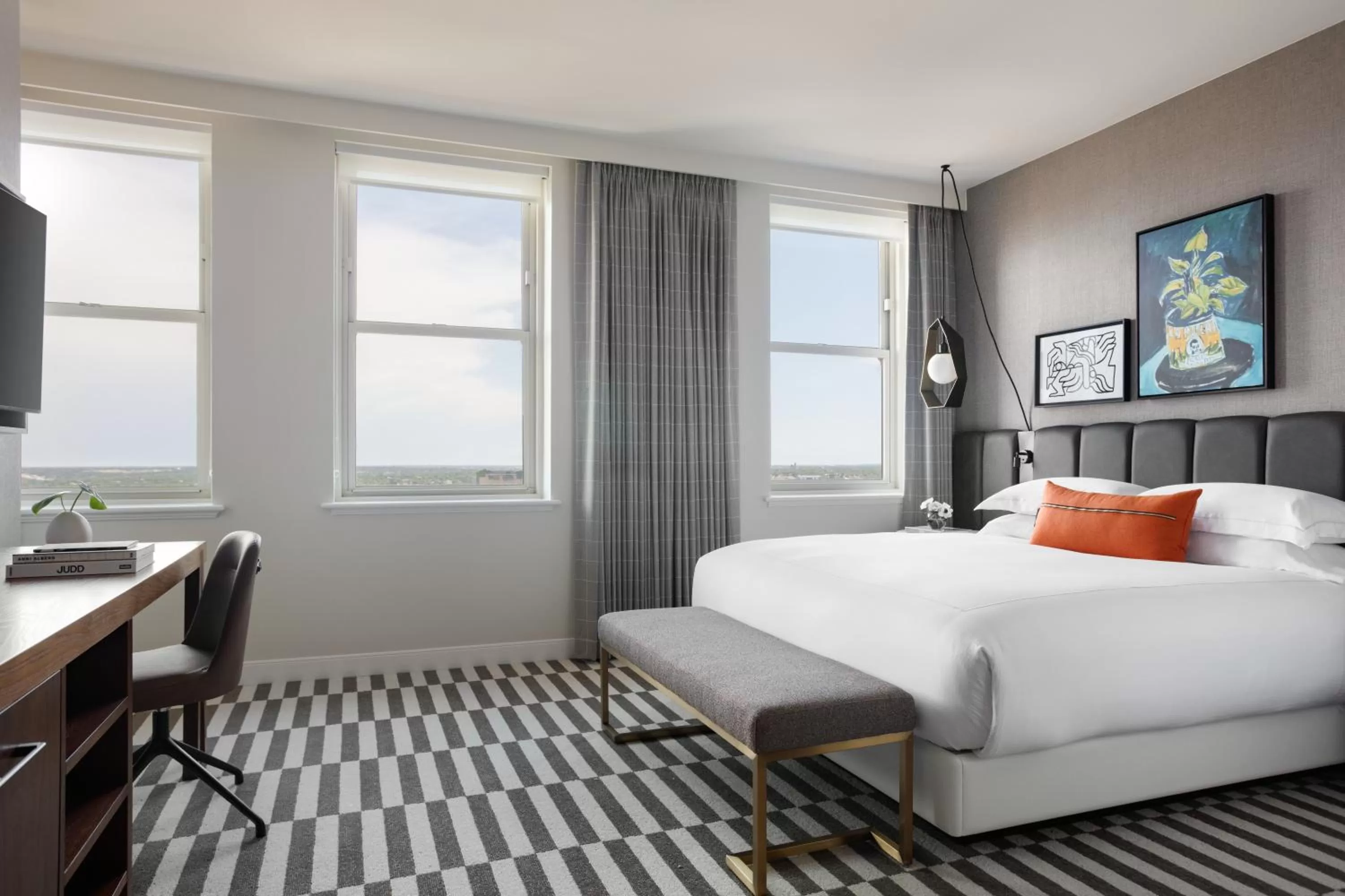 Premium King Room with City View in Kimpton - Harper Hotel by IHG