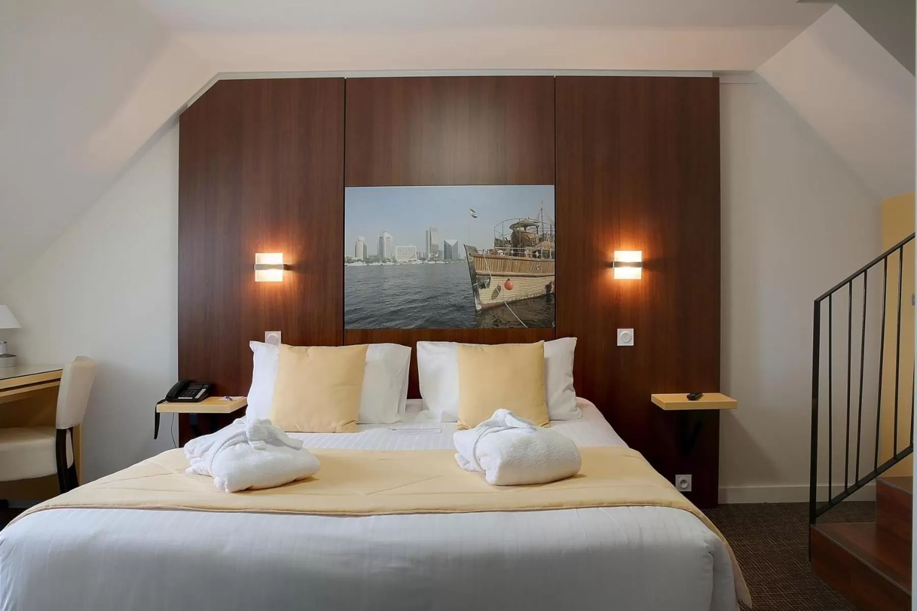 Superior Garden Level Room or Superior Lateral Sea View Room with Mansard Roof in Best Western Plus Les Terrasses de Bréhat