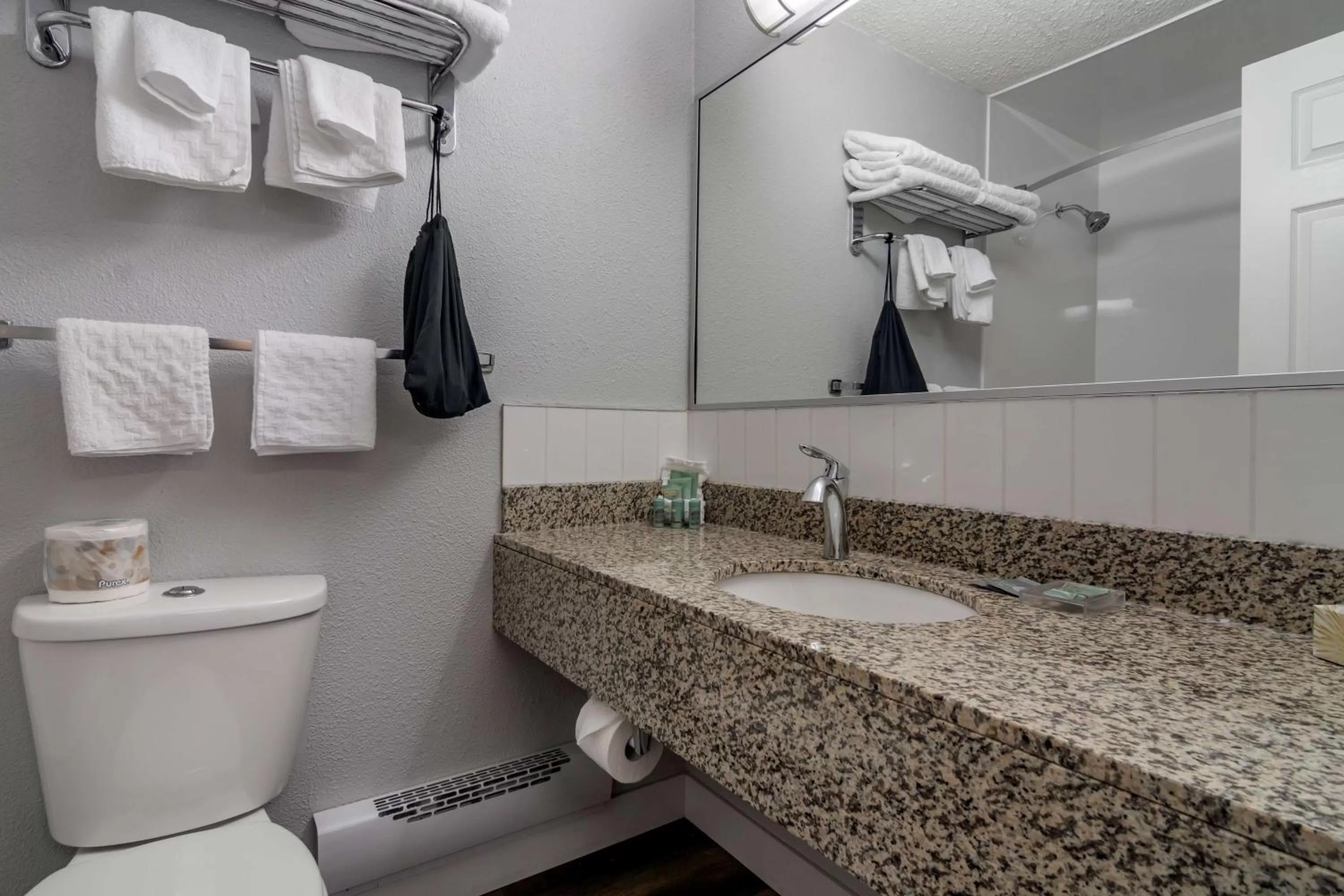 Two-Bedroom Suite - Non-Smoking in Best Western Inn at Penticton