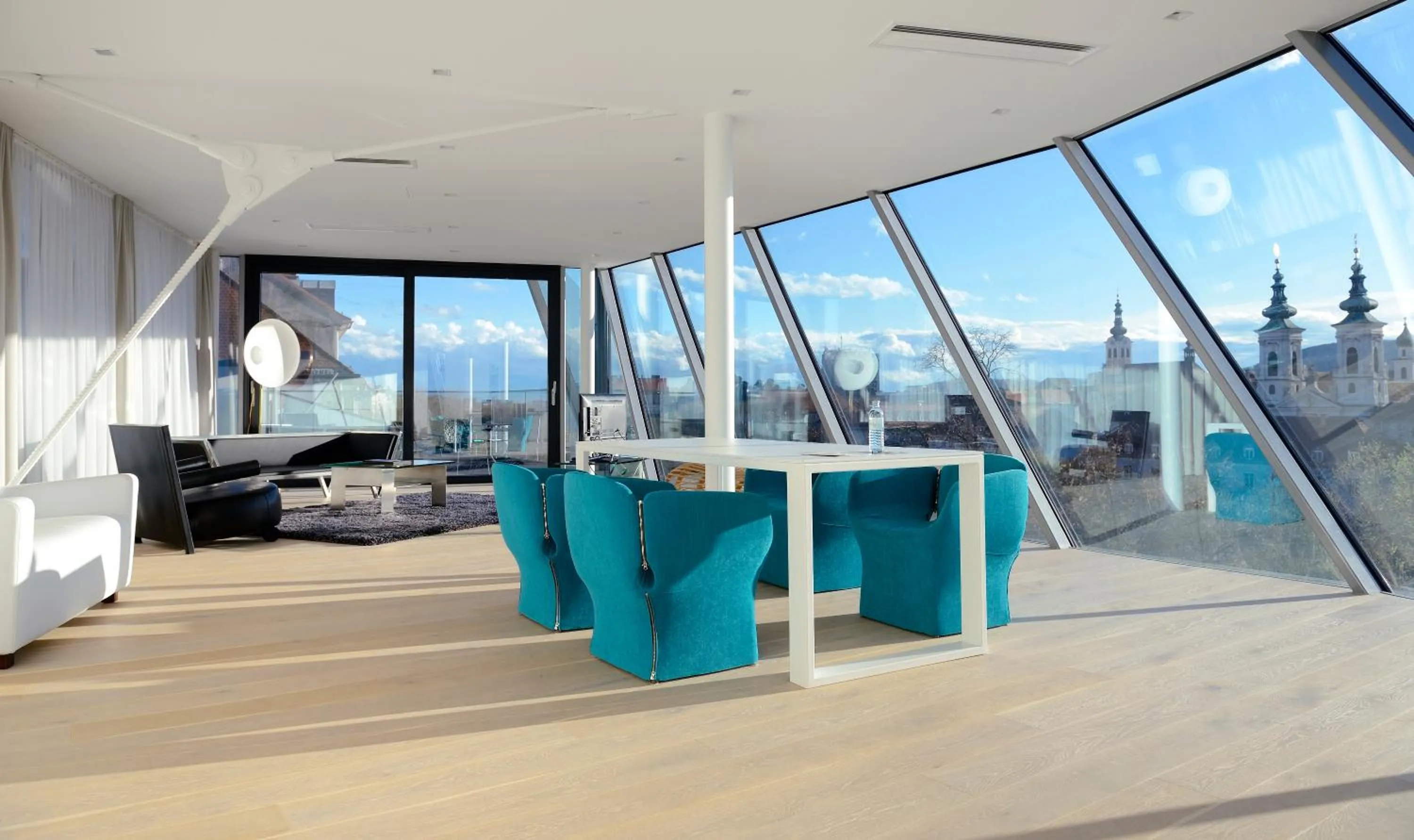 One-Bedroom Apartment with Balcony in Schlossberghotel