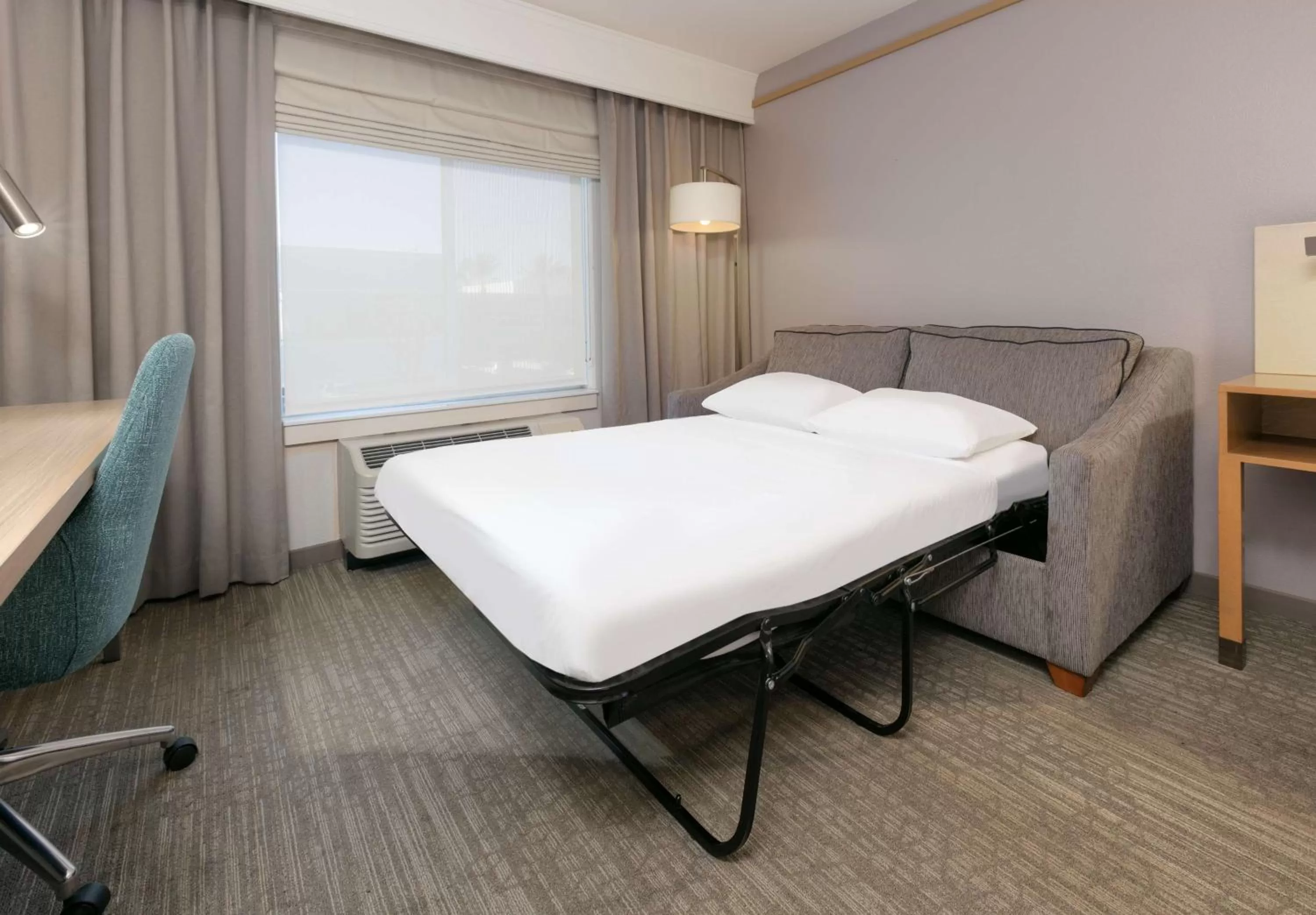 King Room with Sofa Bed - Disability Access/Non-Smoking in Hilton Garden Inn Irvine East/Lake Forest