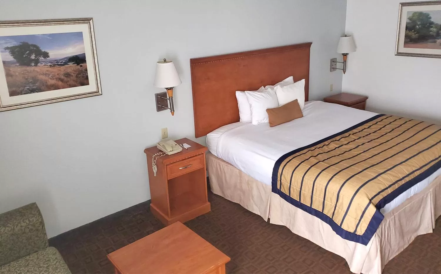 King Room in Coratel Inn & Suites by Jasper New Braunfels IH-35 EXT 189