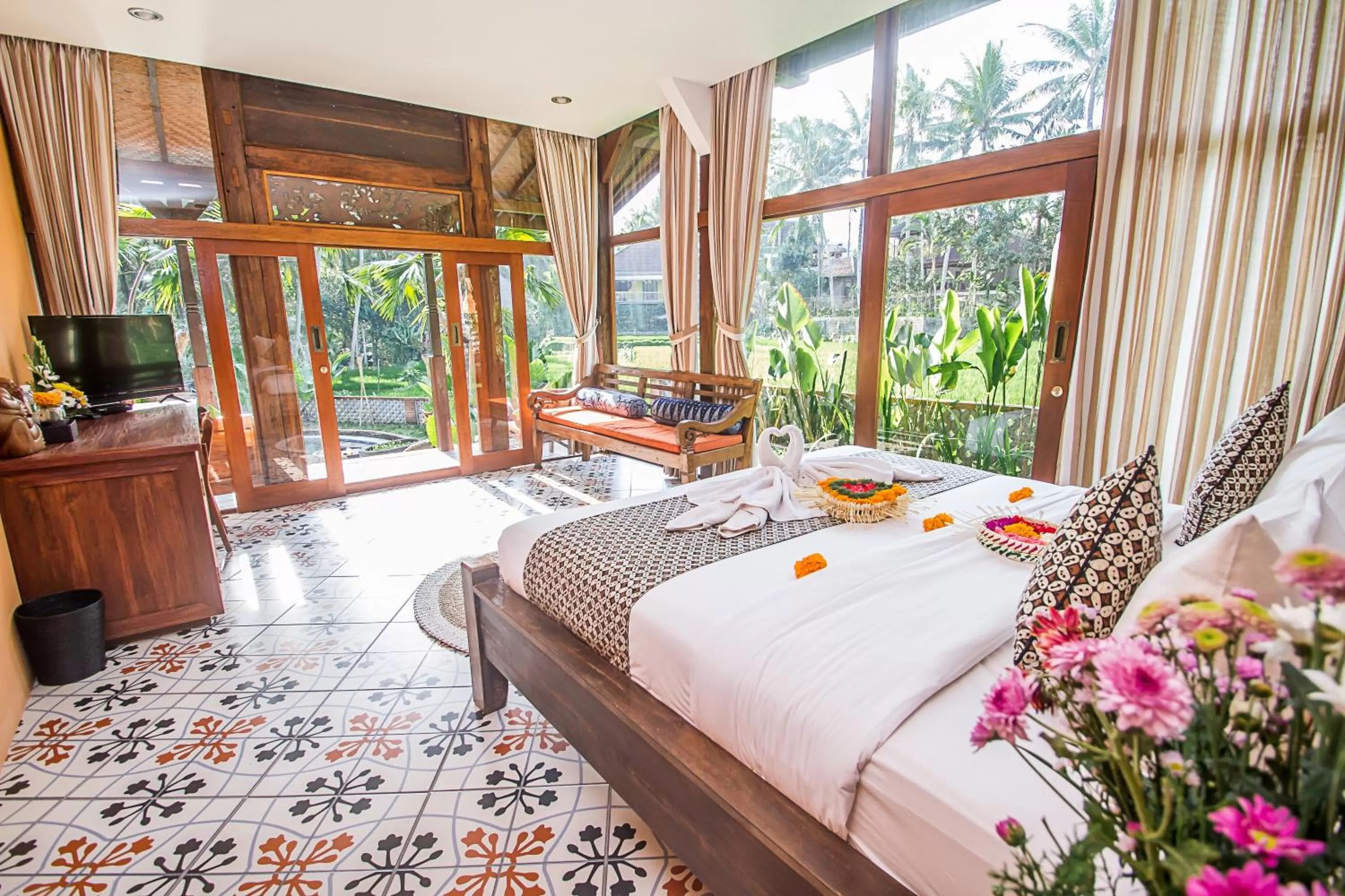 Junior Suite with Pool View in Gusde Tranquil Villas by EPS