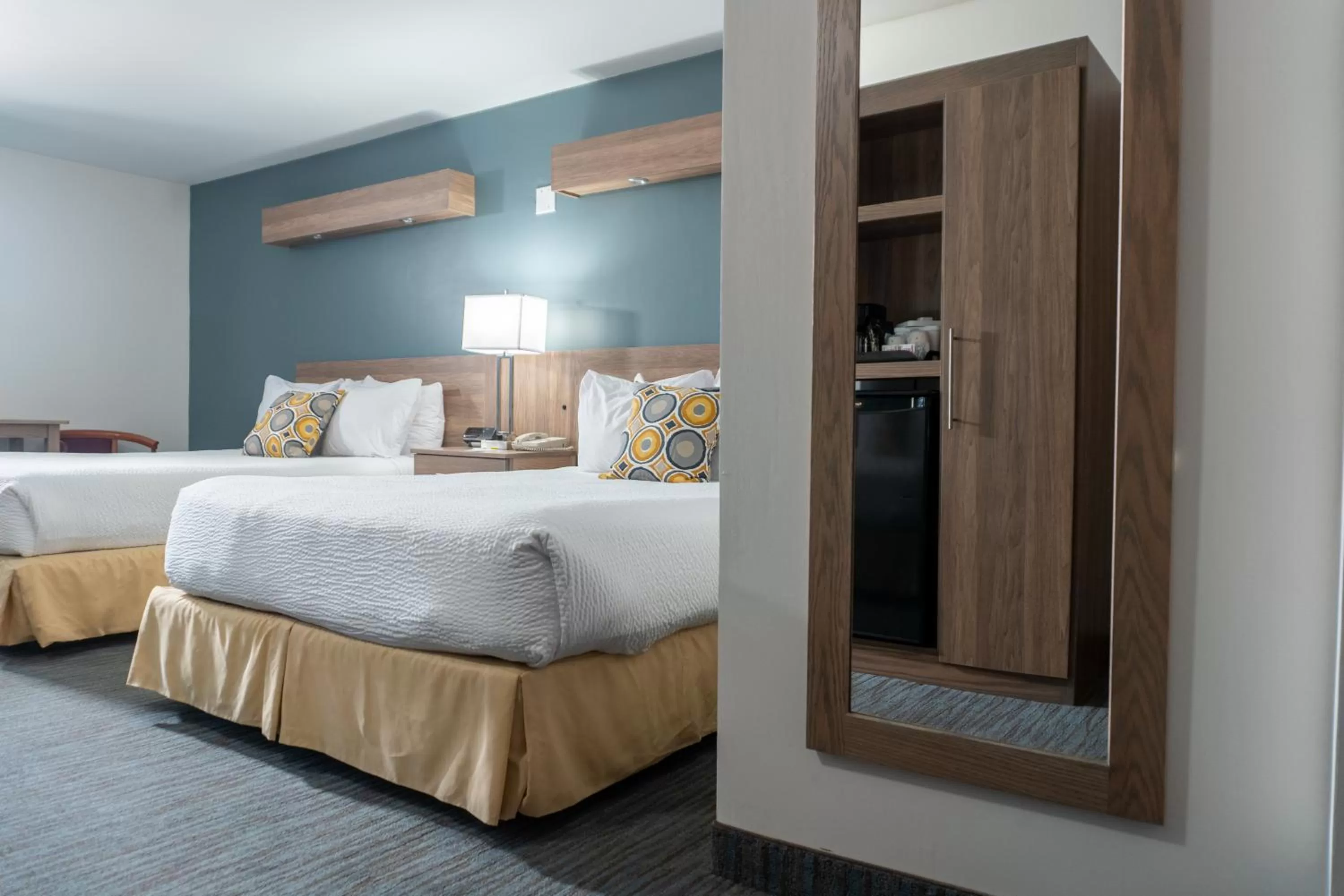 Room with Two Queen Beds in Days Inn by Wyndham Niagara Falls Centre St By the Falls