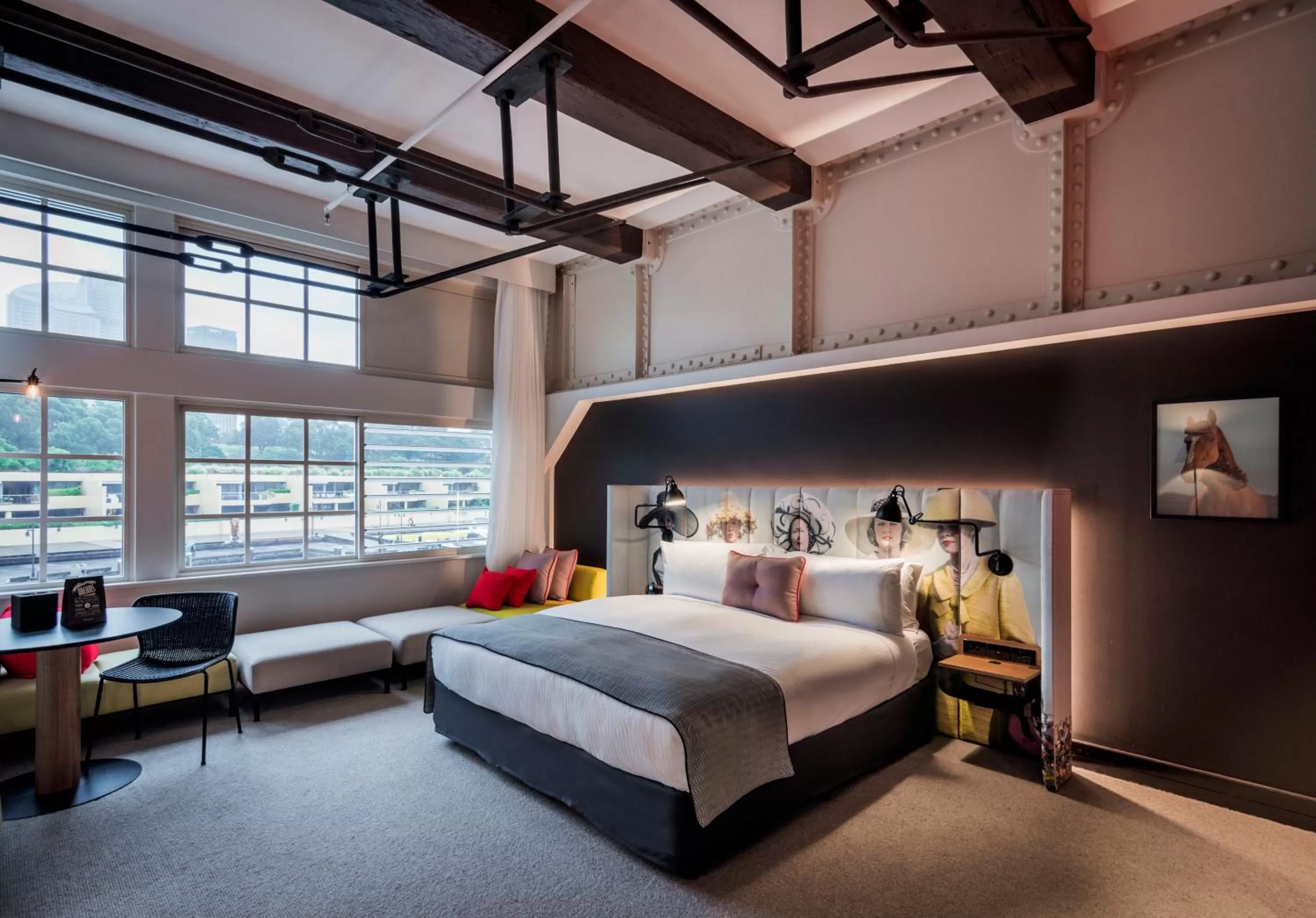 Cityvoo - Luxury King Room in Ovolo Sydney Woolloomooloo, a Wyndham Hotel