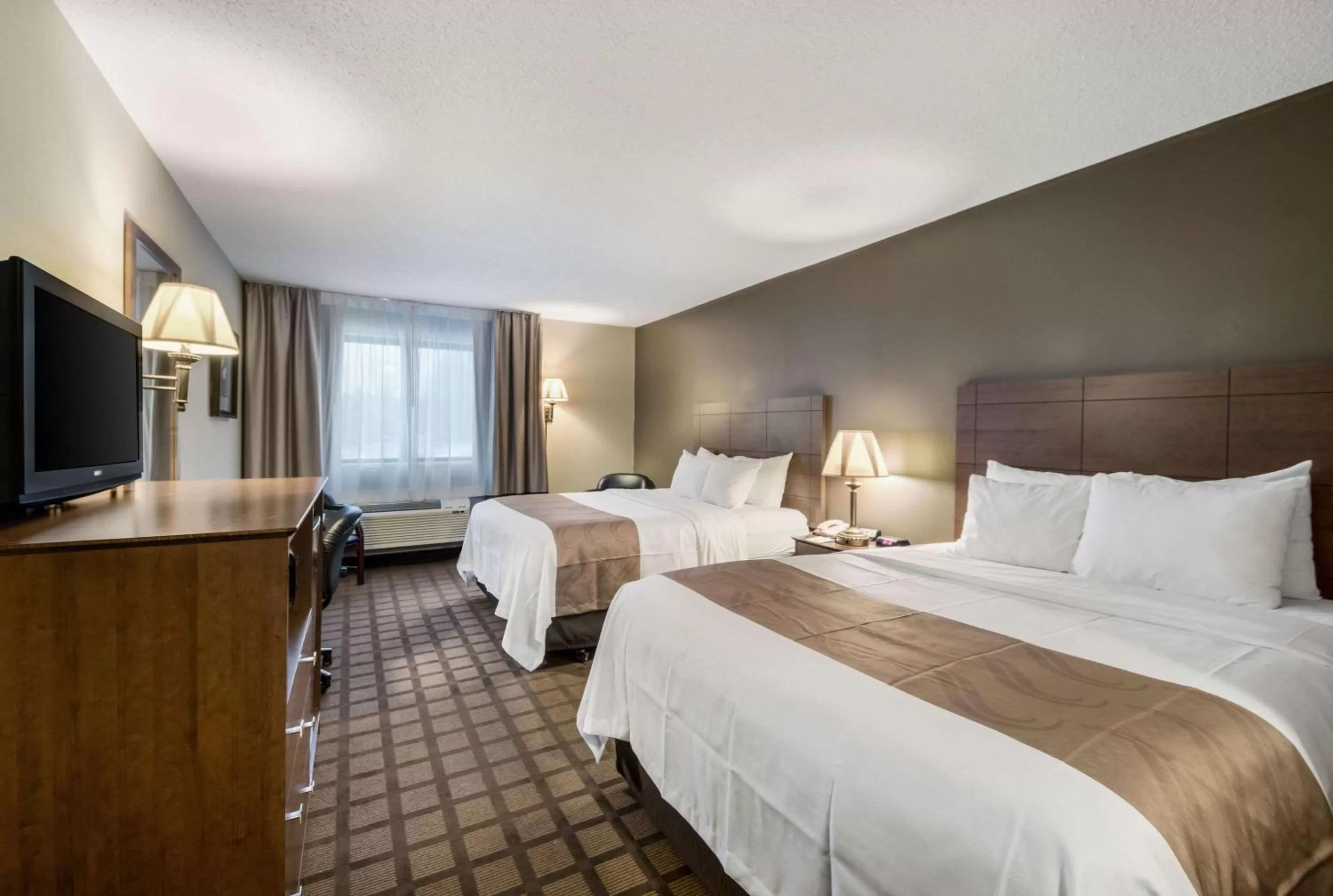Queen Room with Two Queen Beds - Non-Smoking in Quality Inn & Suites Newberry
