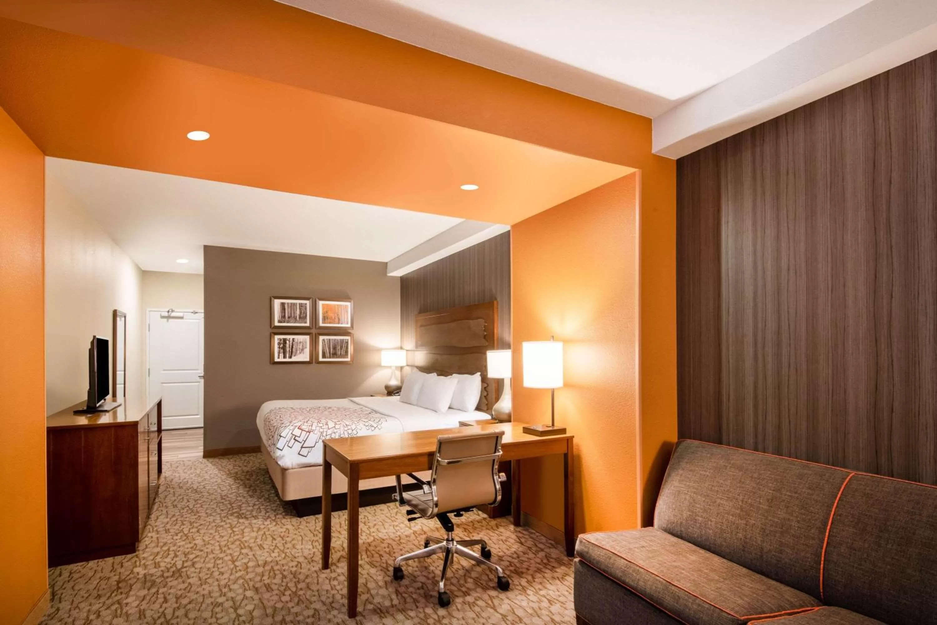 Photo of the whole room, Bed in La Quinta by Wyndham Durango