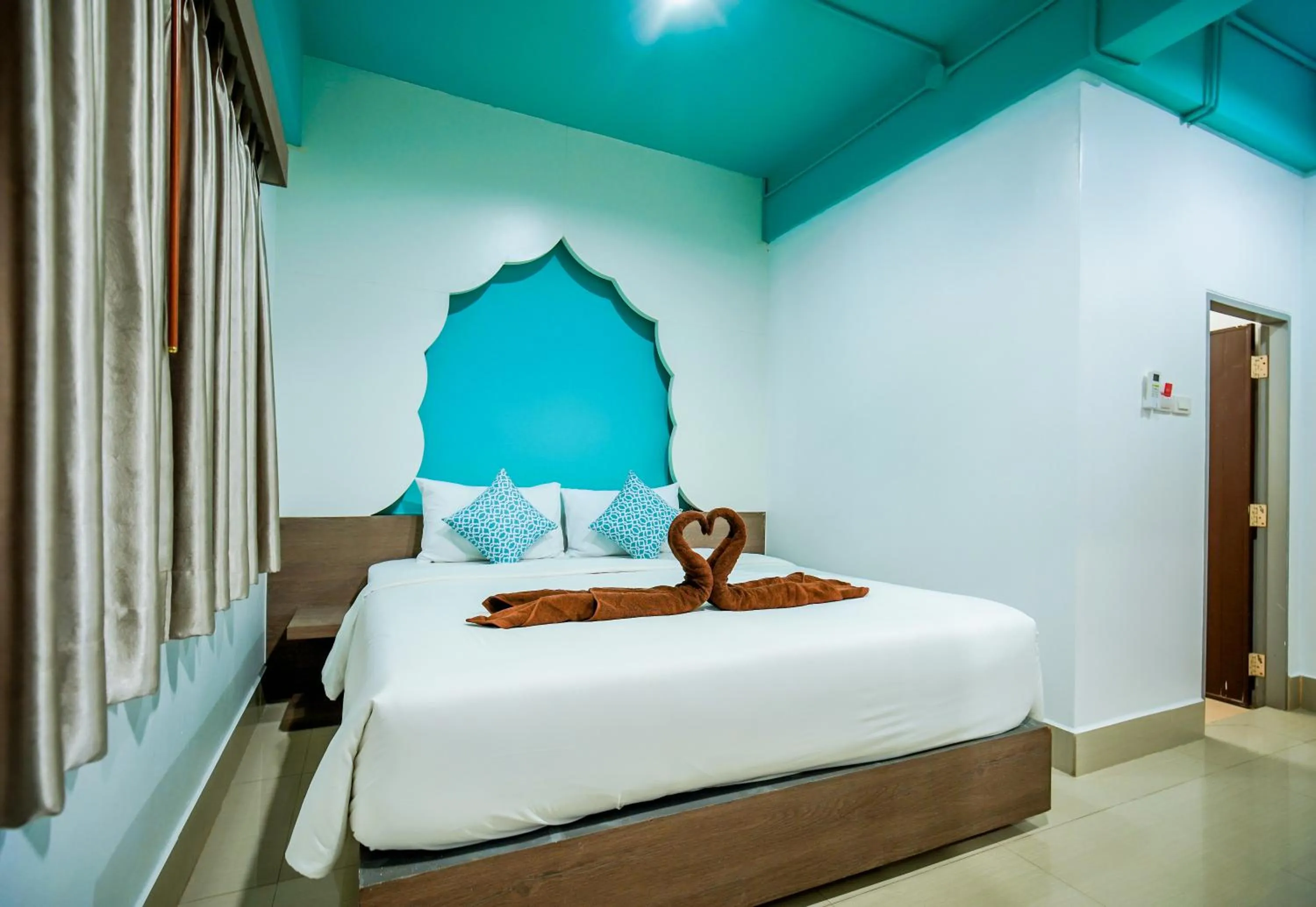 Standard Double Room (No View) in Khaleej Mass Hotel Patong