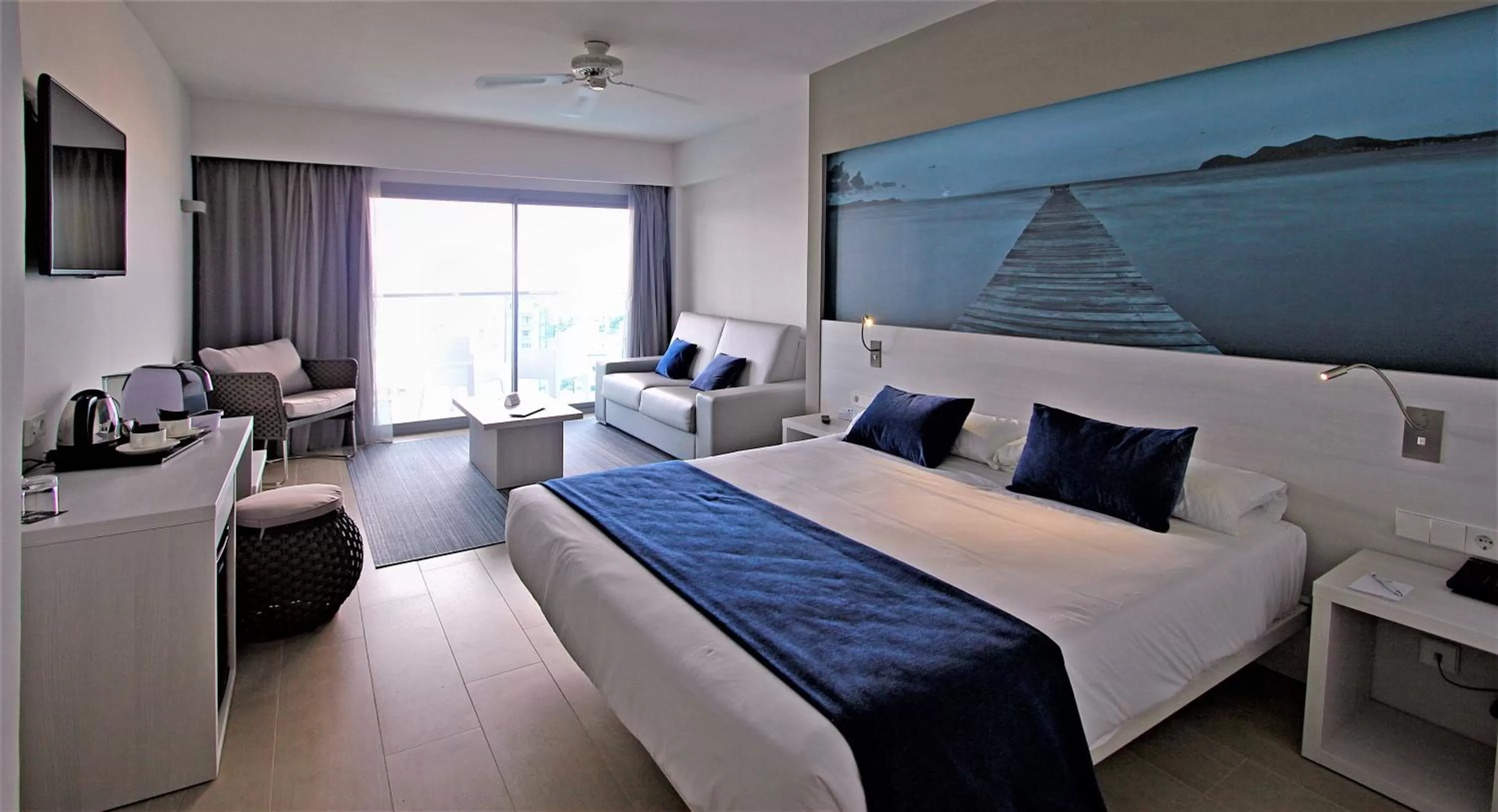 Junior Suite in BG Tonga Tower