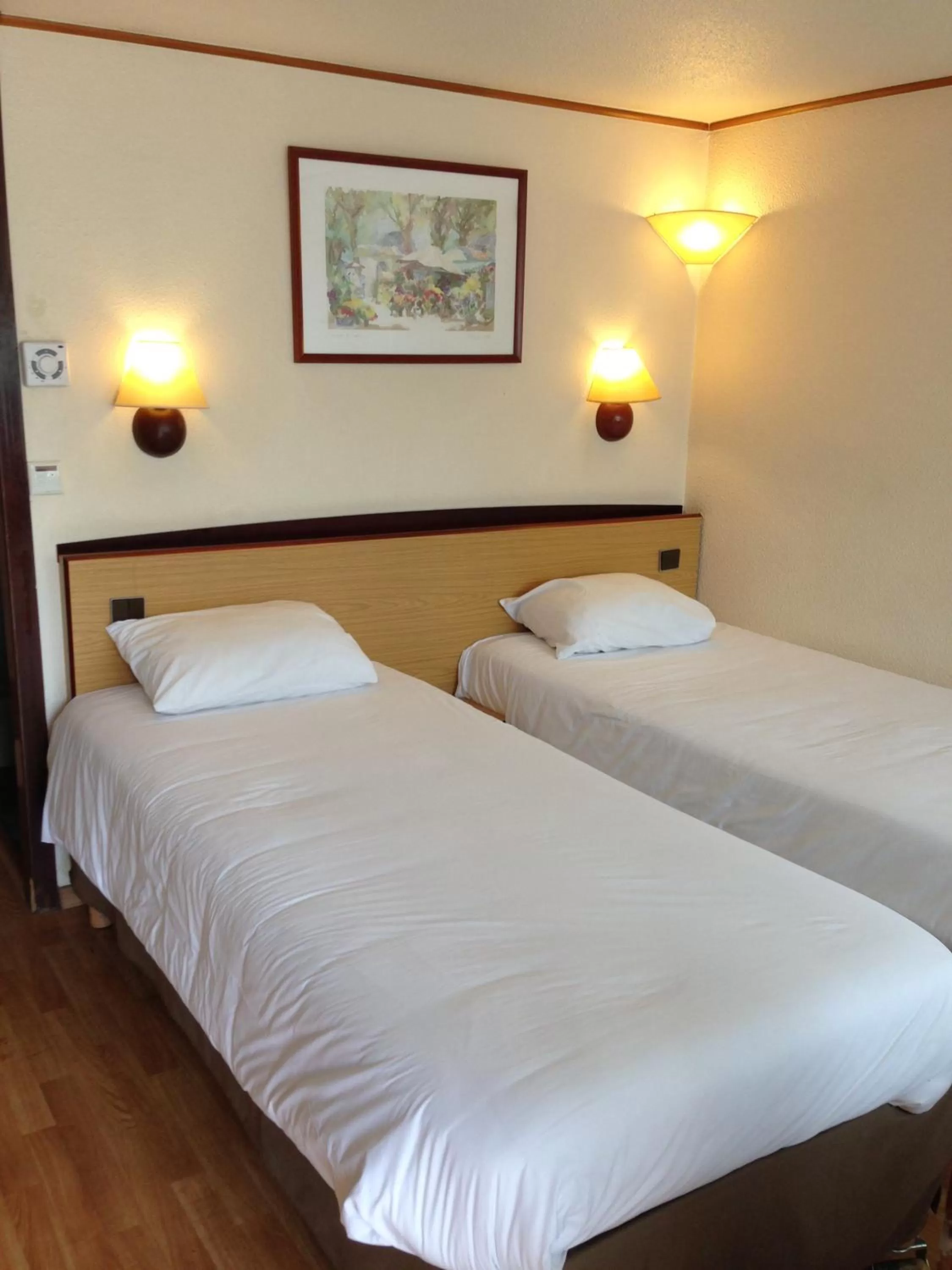 Twin Room in Campanile Mulhouse - Illzach Ile Napoléon