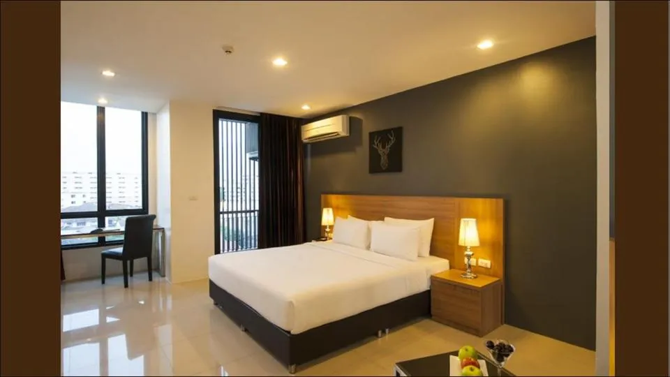 Deluxe Double Room in Marigold Sukhumvit - Free Shuttle to BTS Bearing Station