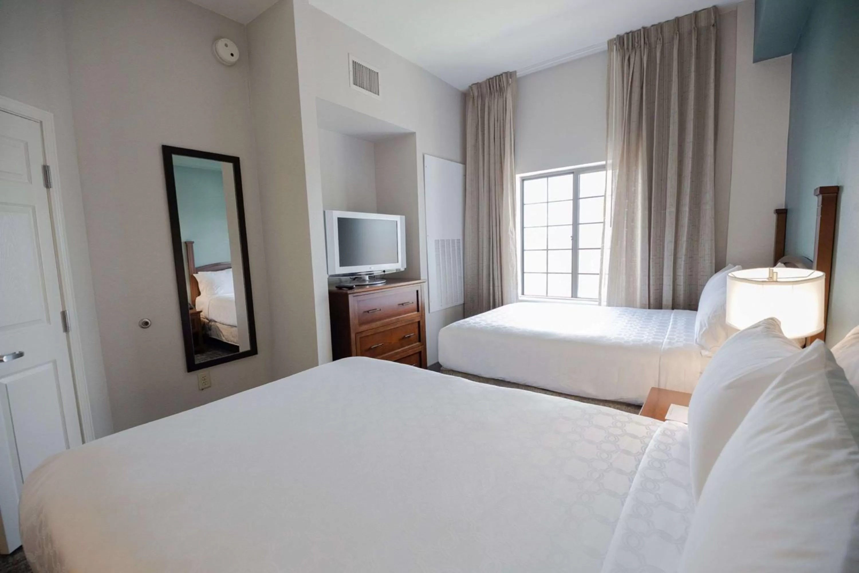 One-Bedroom Suite with Two Double Beds in Sonesta ES Suites Baton Rouge University at Southgate