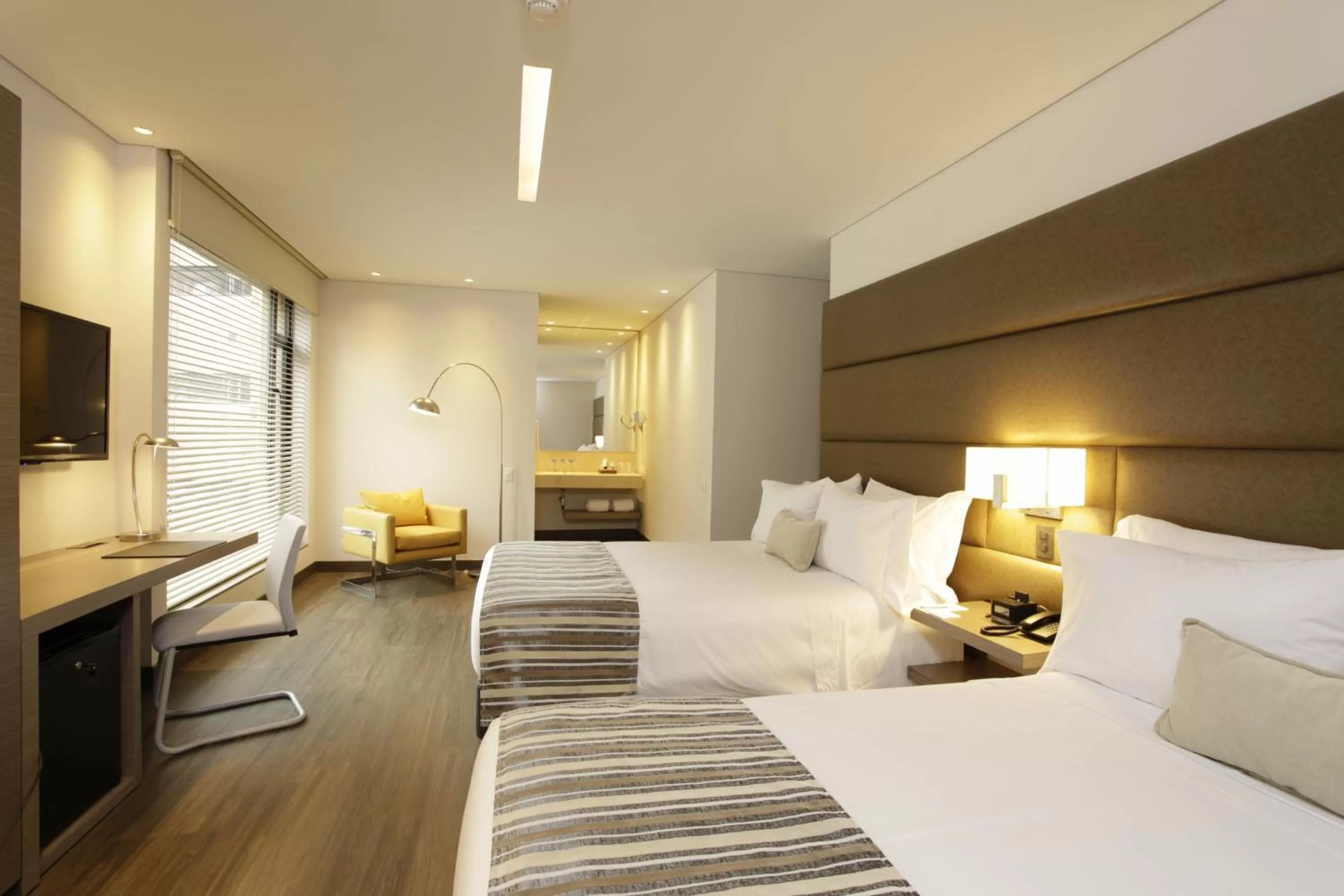 Twin Room in bs Rosales Hotel