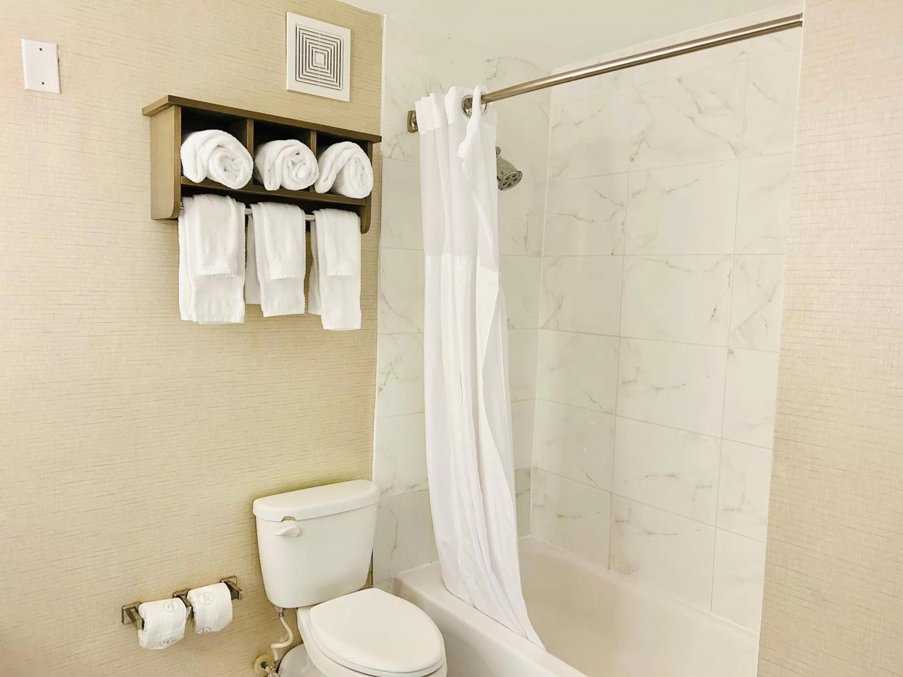 Queen Studio Suite with Two Queen Beds and Sofa Bed – Accessible/Non Smoking in Surfbreak Virginia Beach Oceanfront, an Ascend Collection Hotel